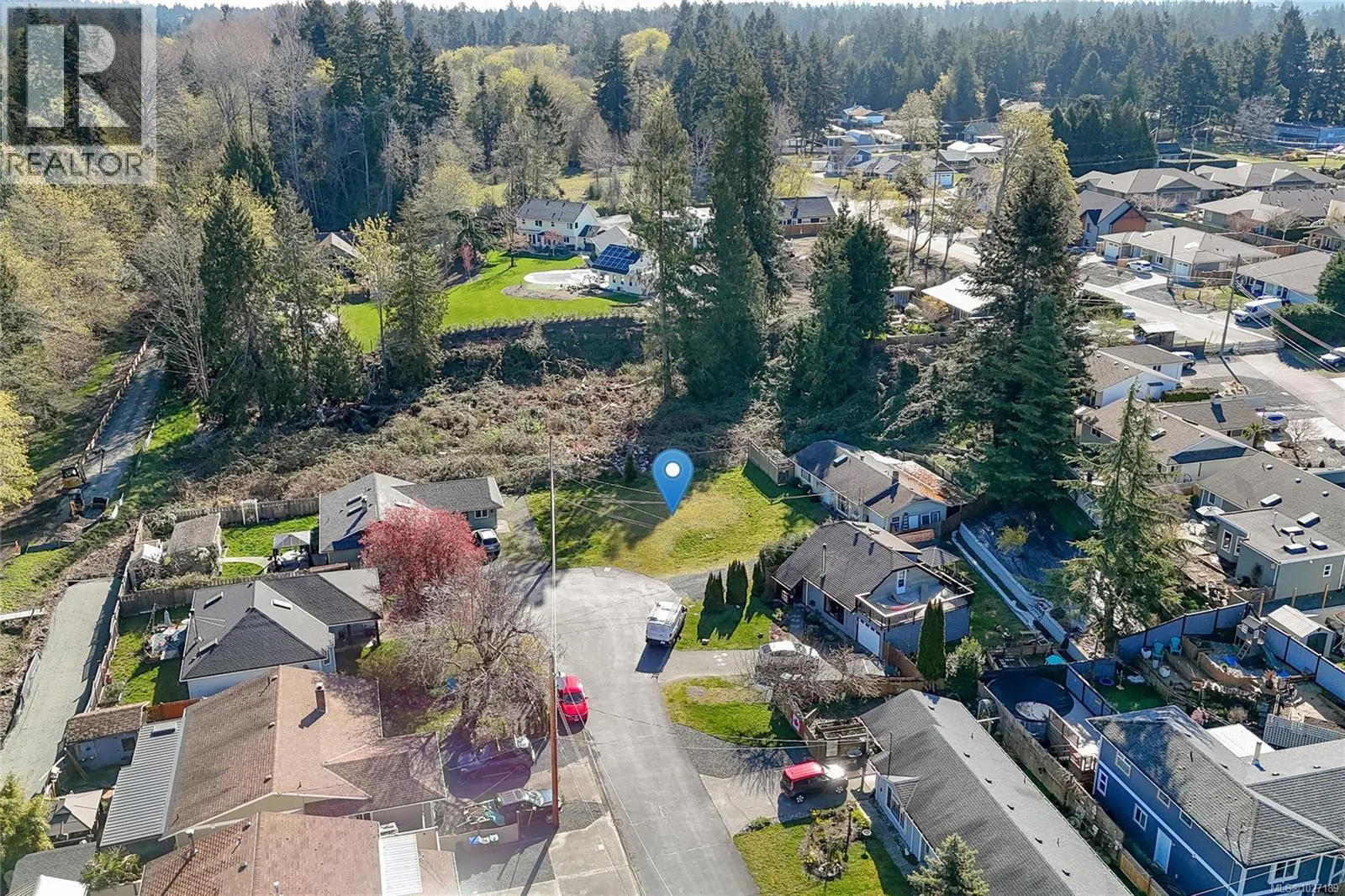 24 493 PIONEER Cres