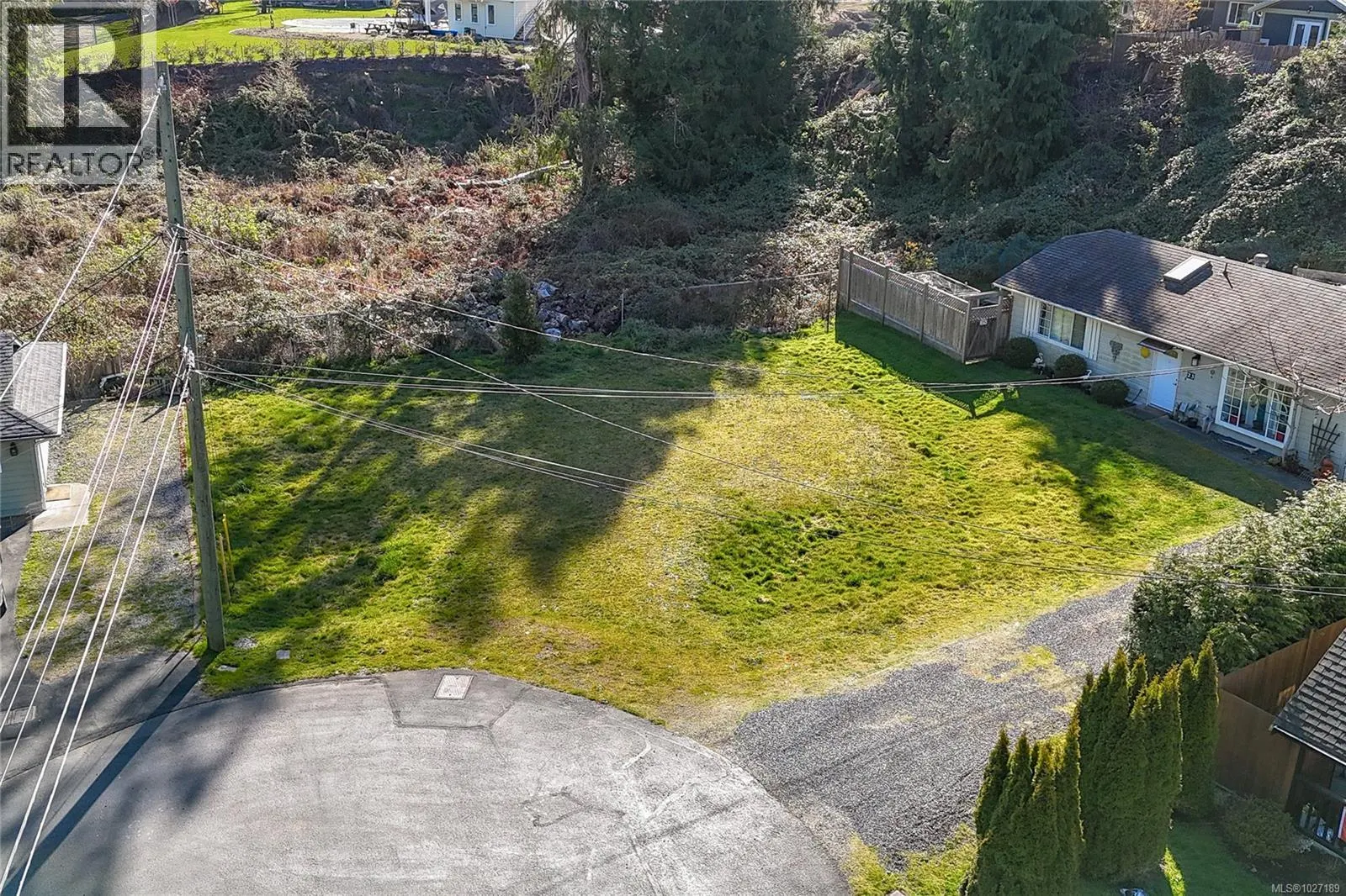 24 493 PIONEER Cres