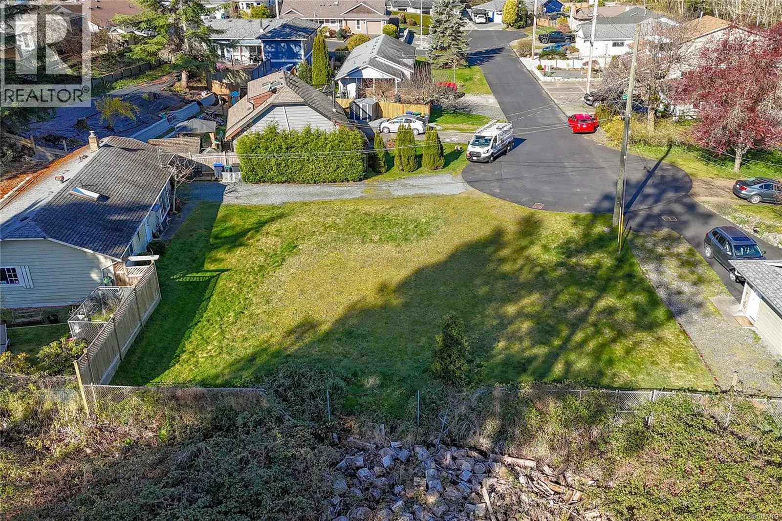 24 493 PIONEER Cres