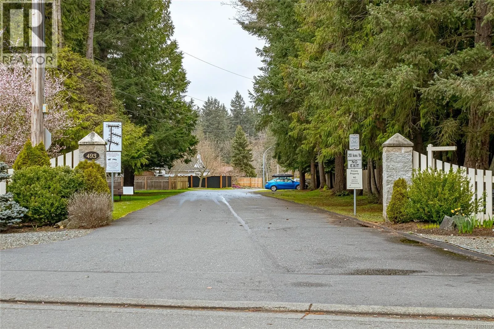 24 493 PIONEER Cres