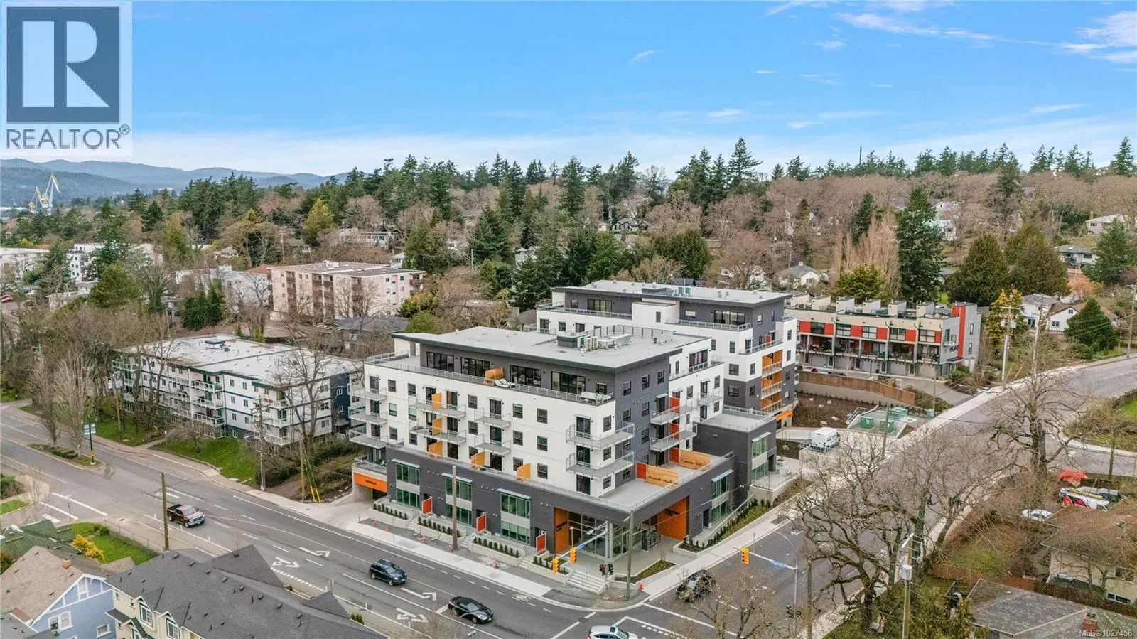 409 1102 Esquimalt Rd