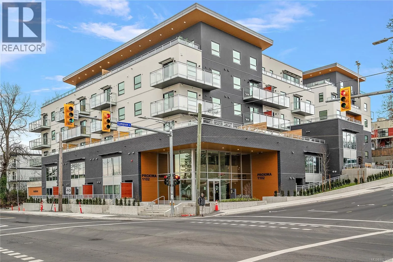 409 1102 Esquimalt Rd