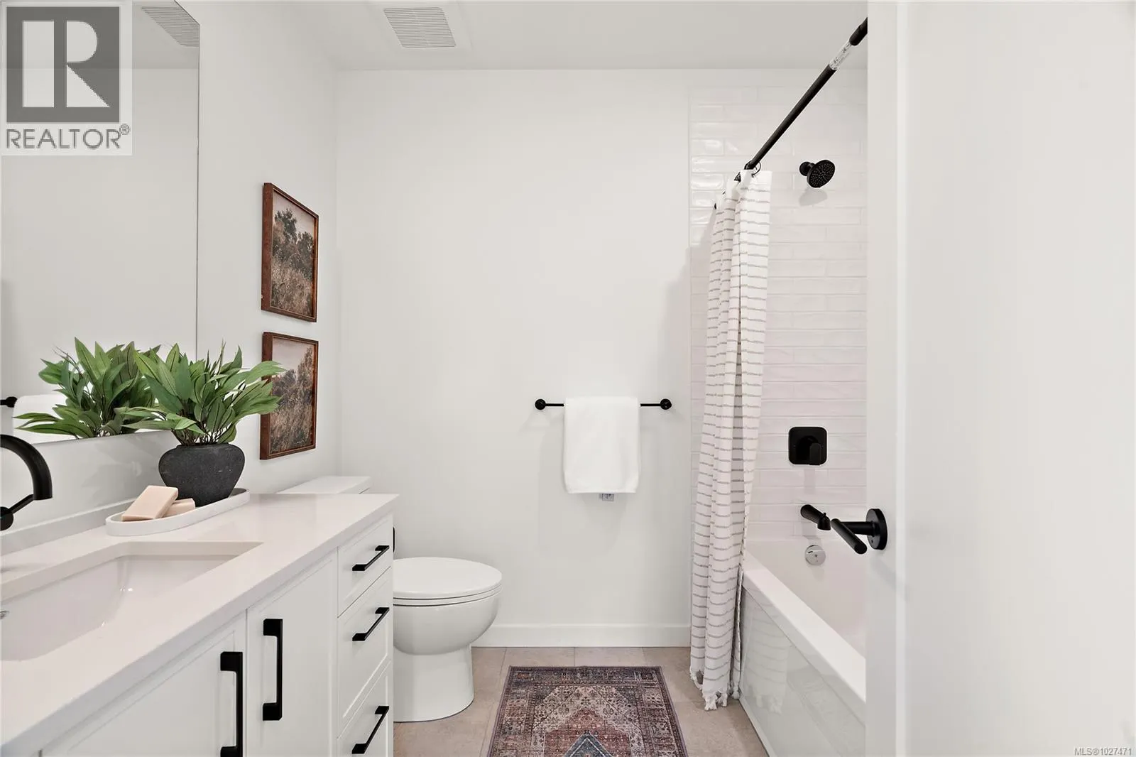 502 1102 Esquimalt Rd