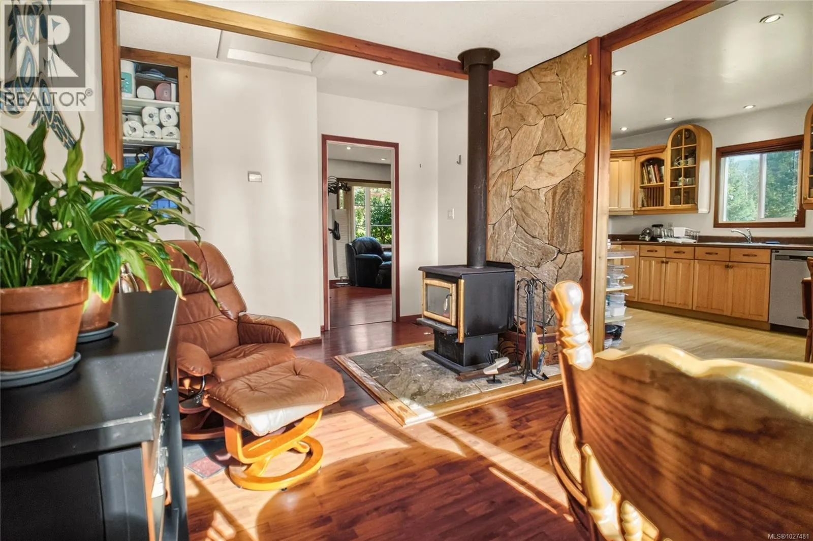 212 Albion Cres