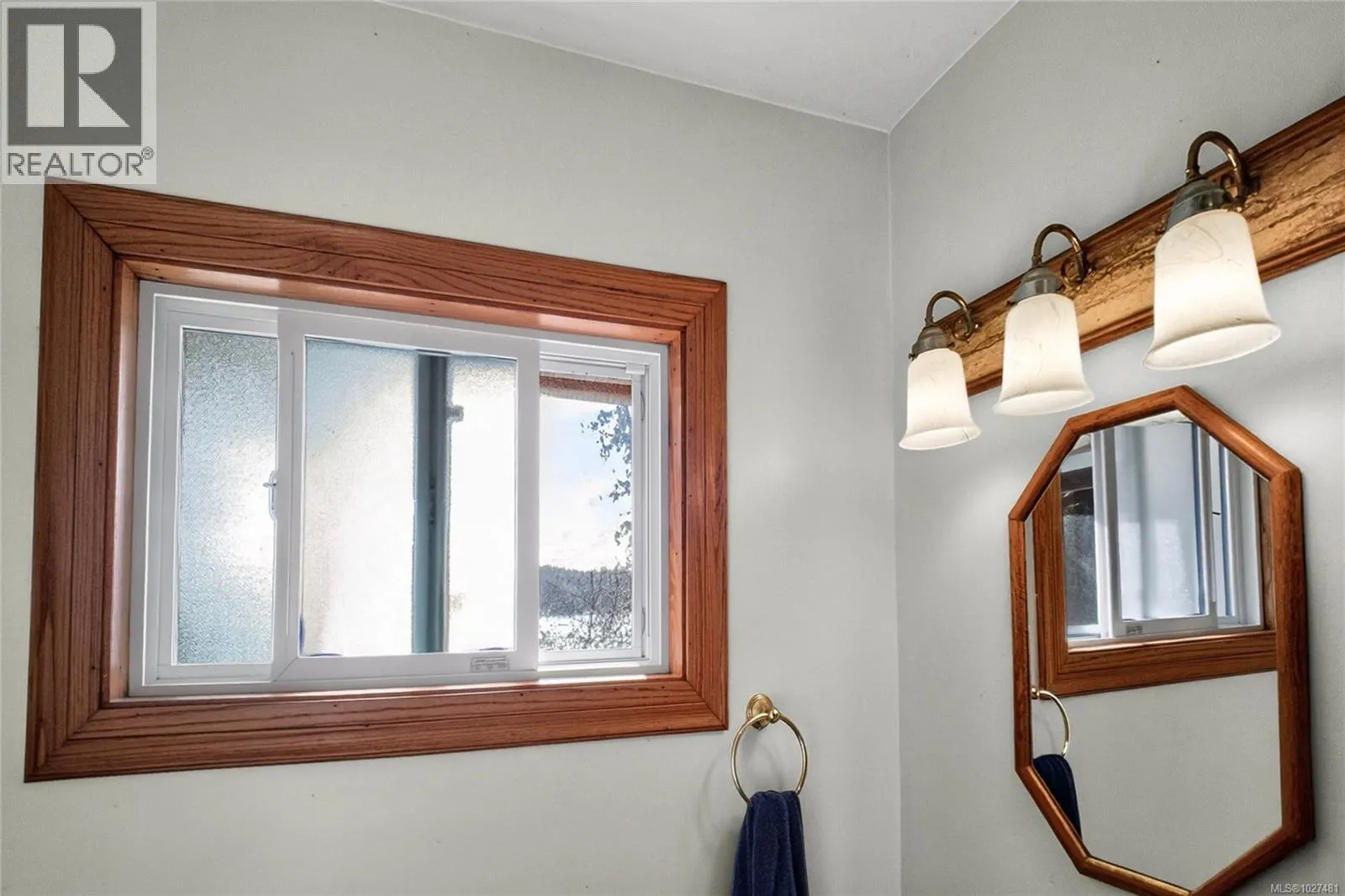 212 Albion Cres