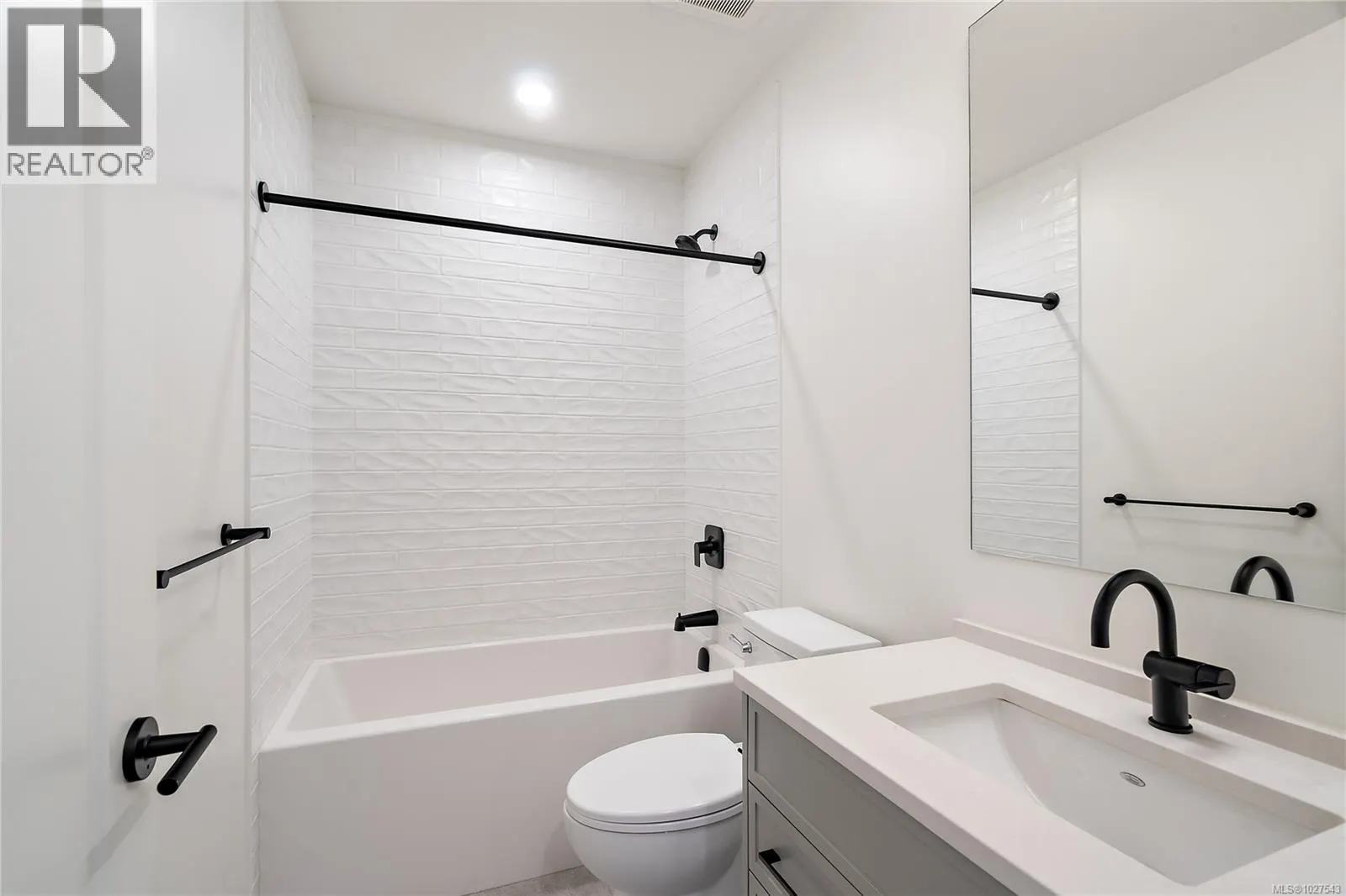 503 1102 Esquimalt Rd