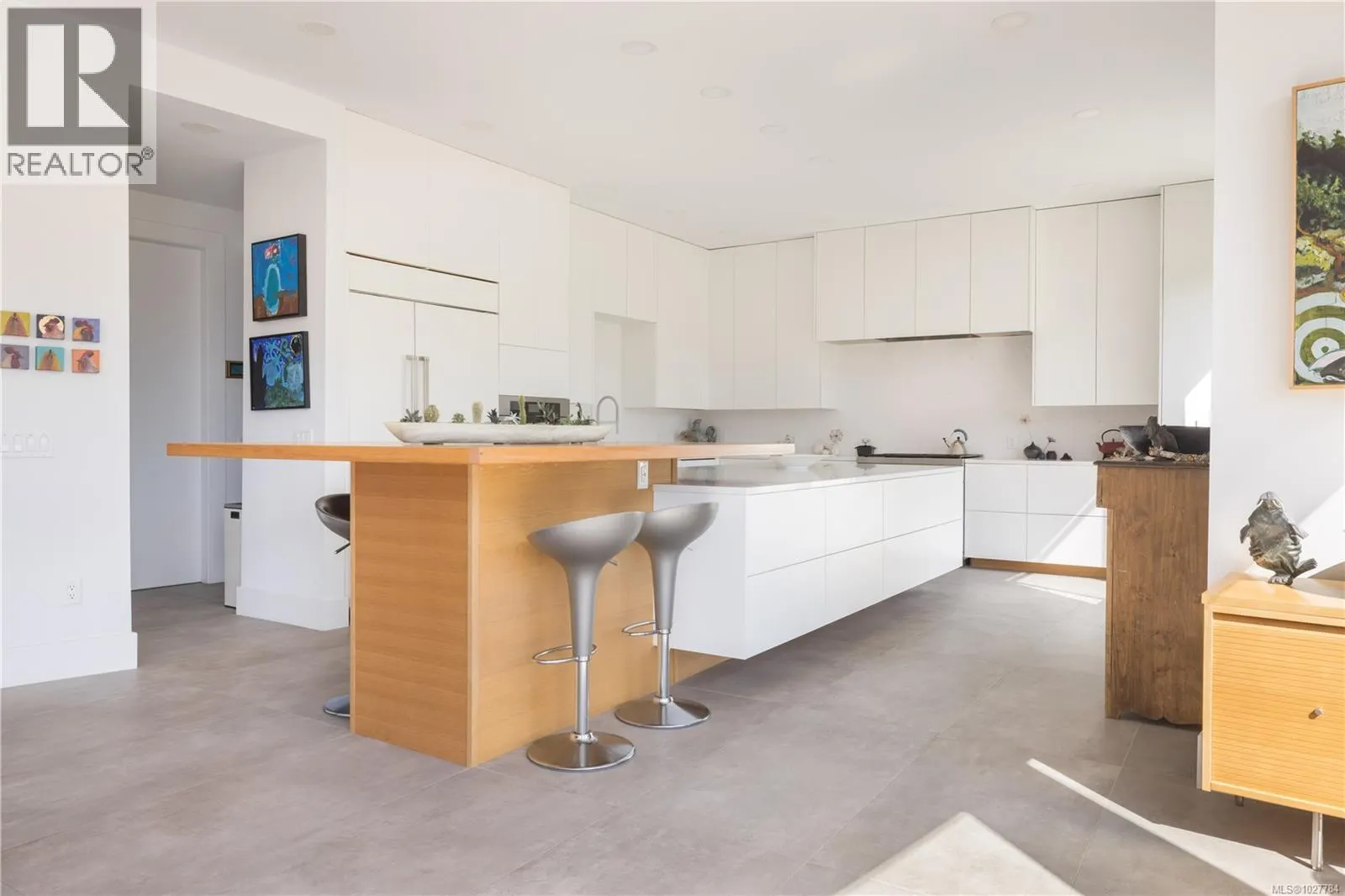 7756 West Saanich Rd