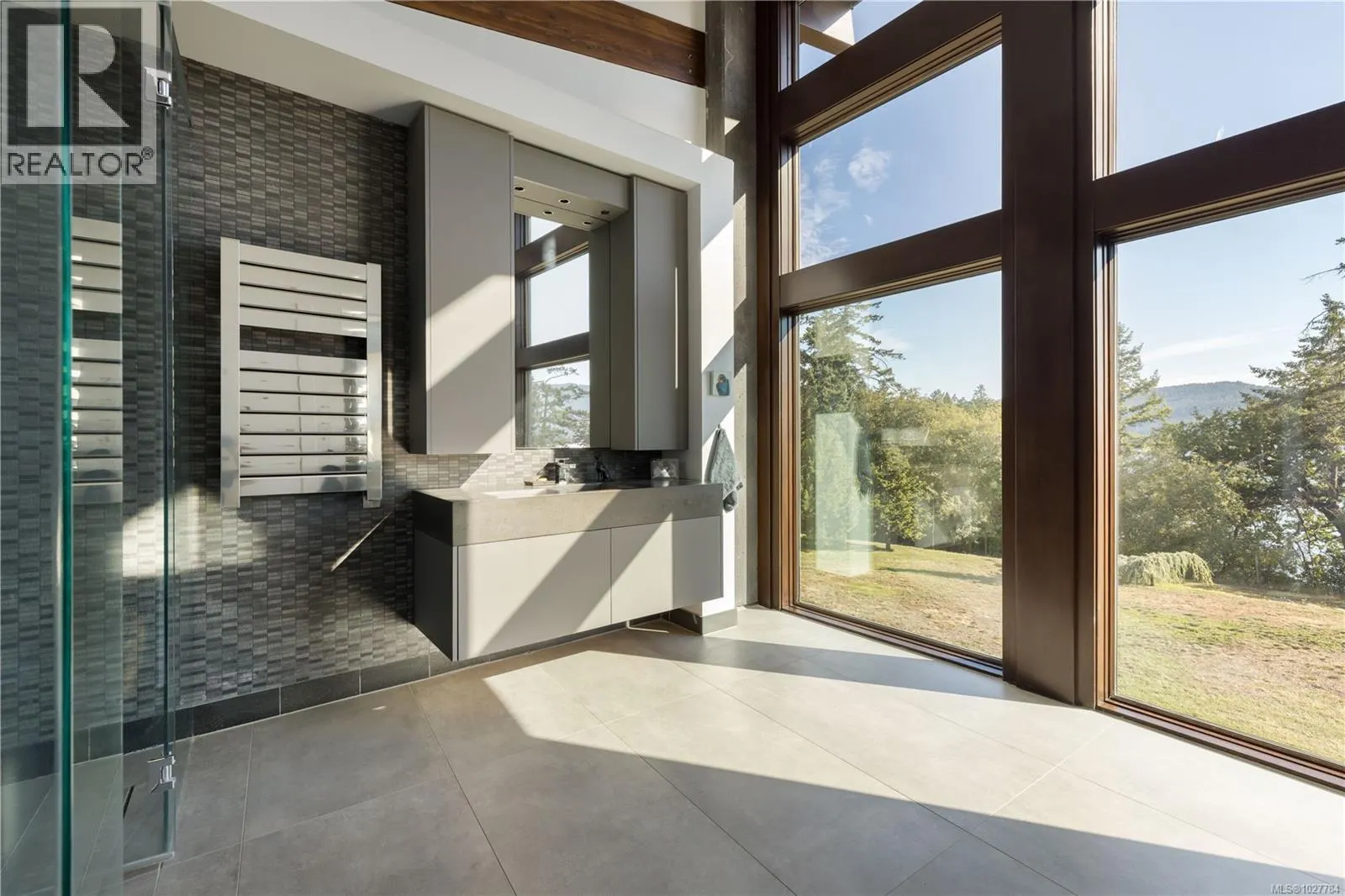 7756 West Saanich Rd