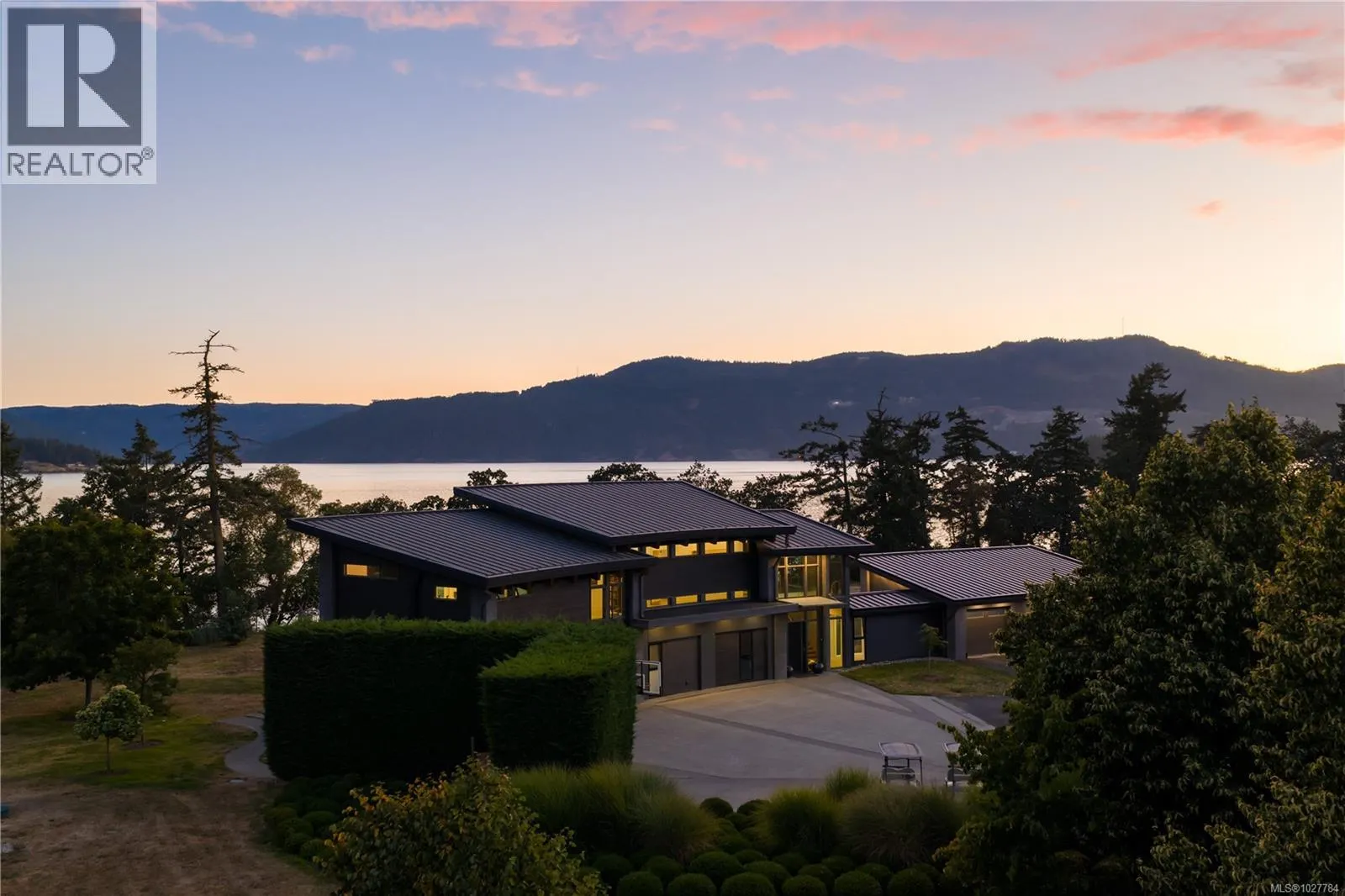 7756 West Saanich Rd