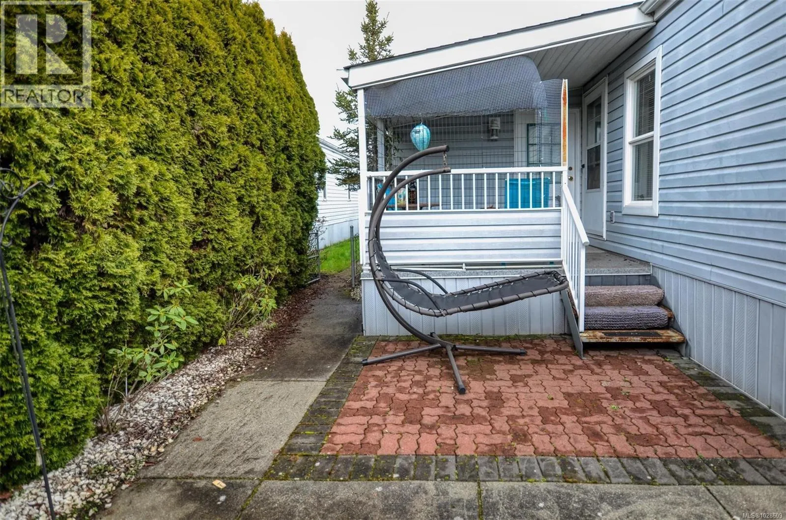 85 7583 Central Saanich Rd