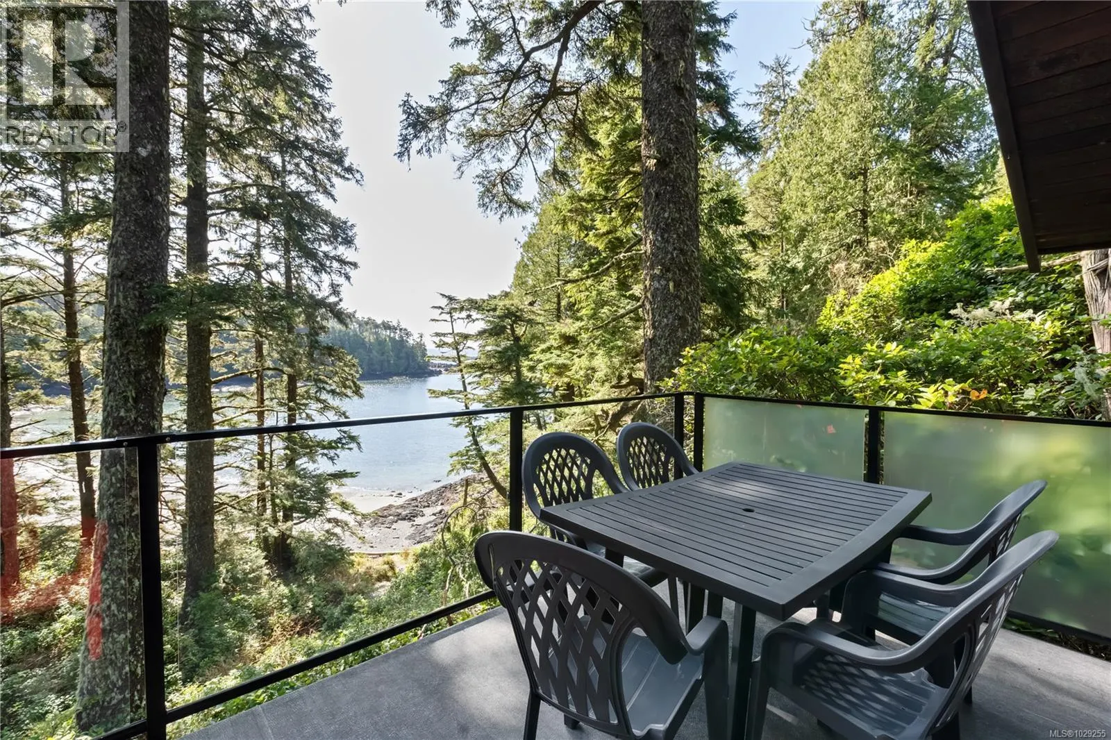 330 Reef Point Rd