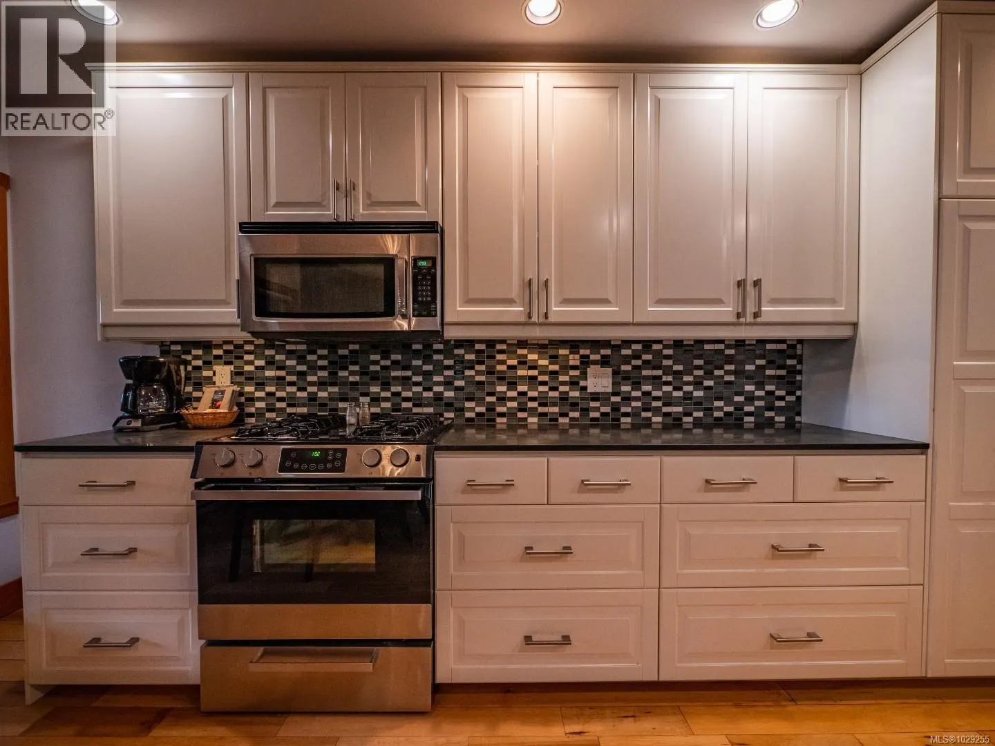 330 Reef Point Rd