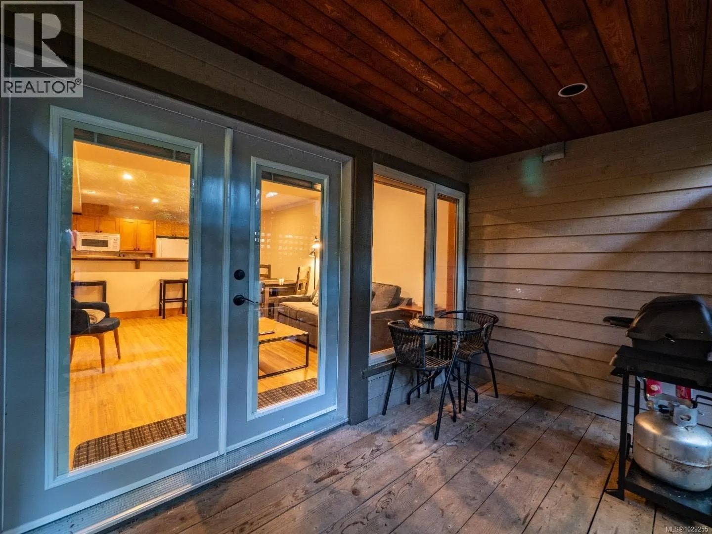 330 Reef Point Rd