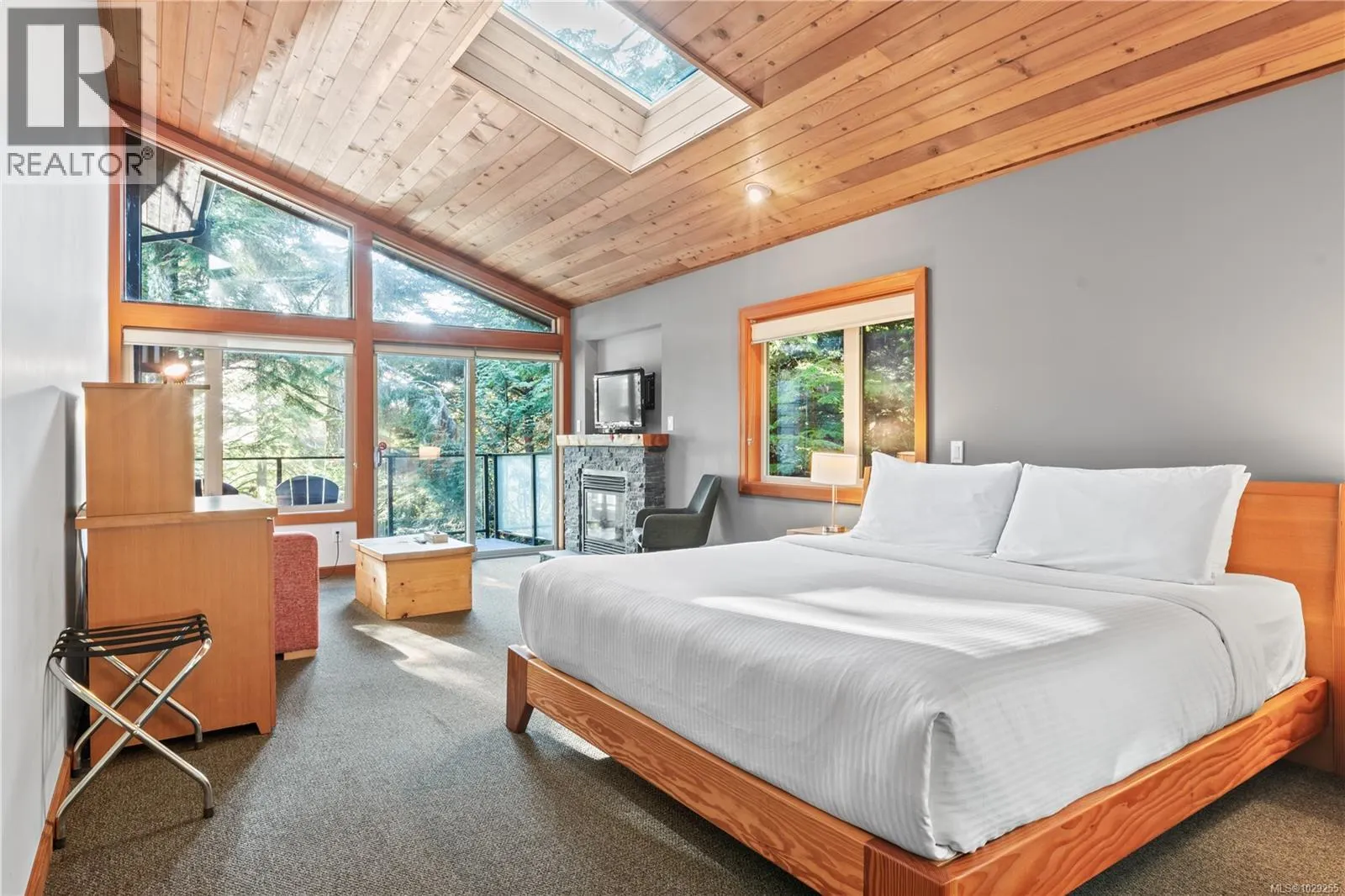 330 Reef Point Rd