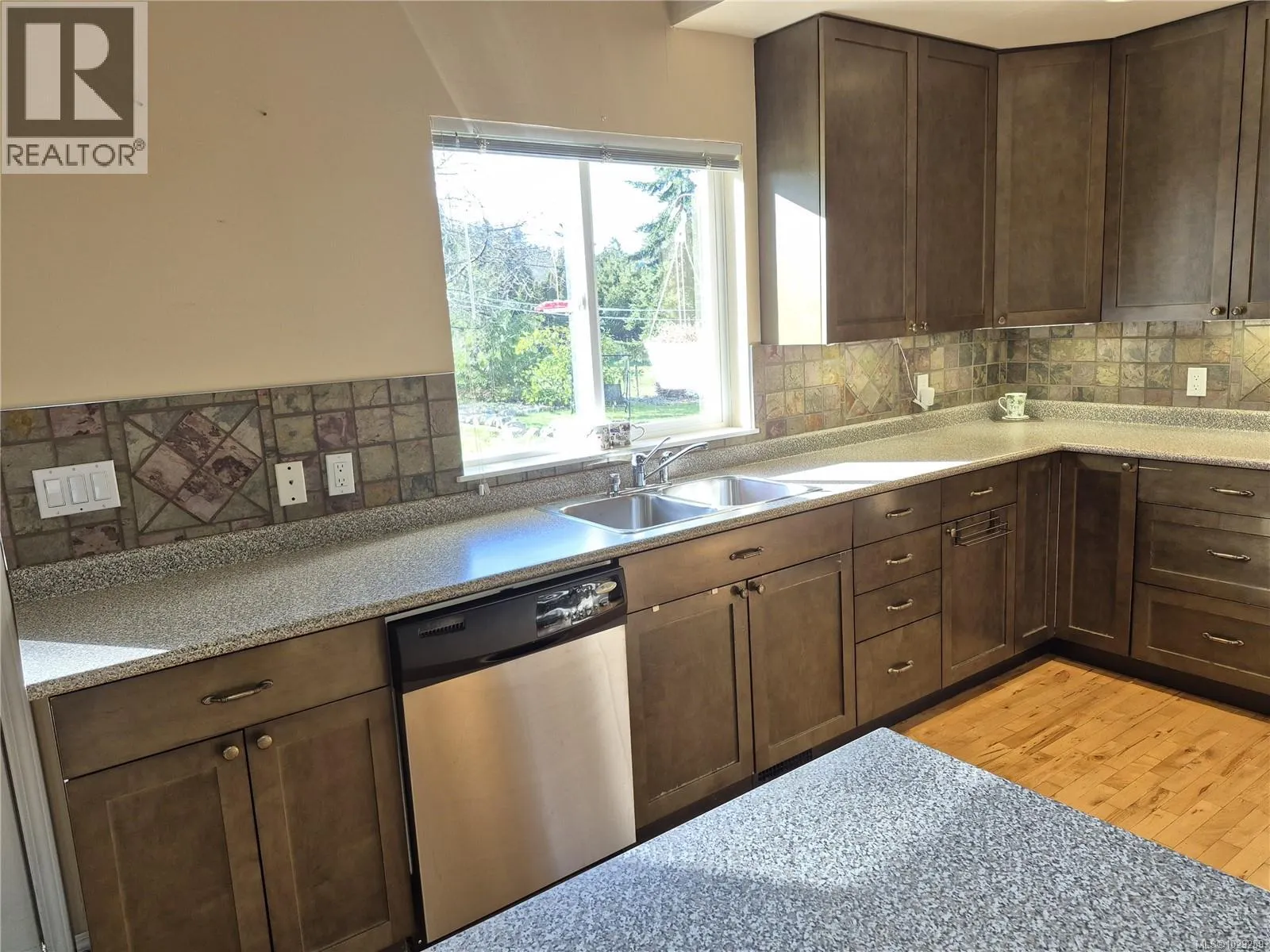 12270/12272 Chandler Rd