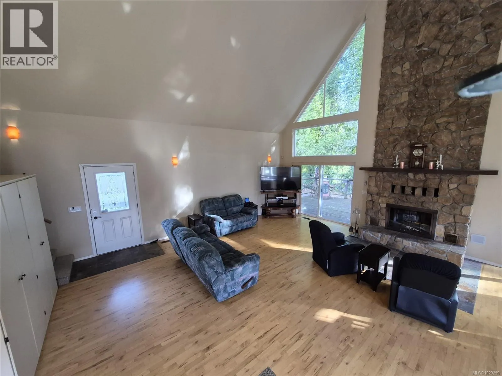 12270/12272 Chandler Rd