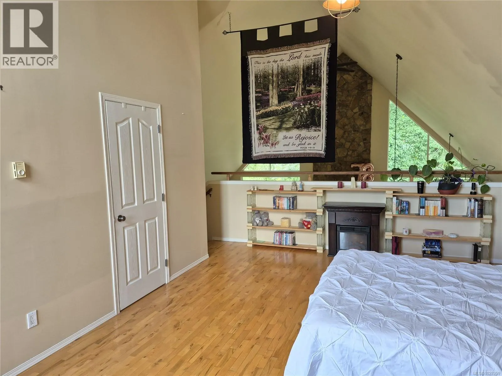12270/12272 Chandler Rd
