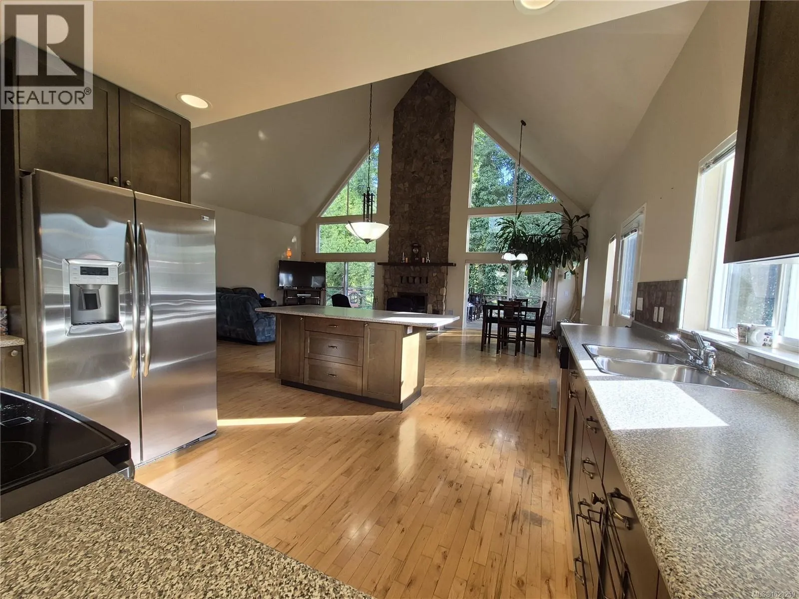 12270/12272 Chandler Rd