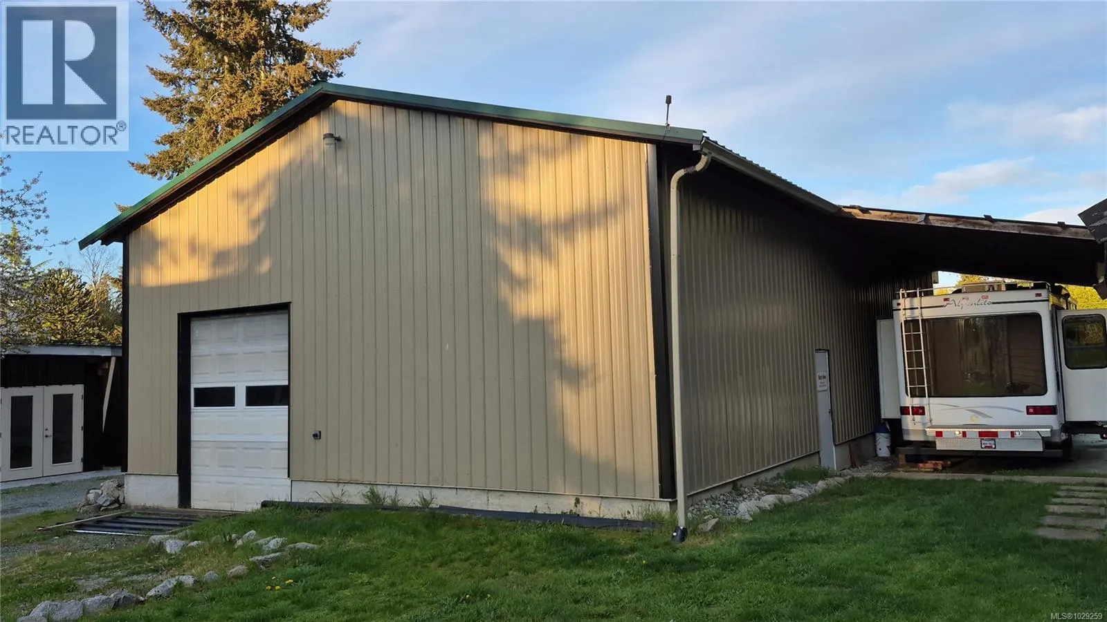 12270/12272 Chandler Rd