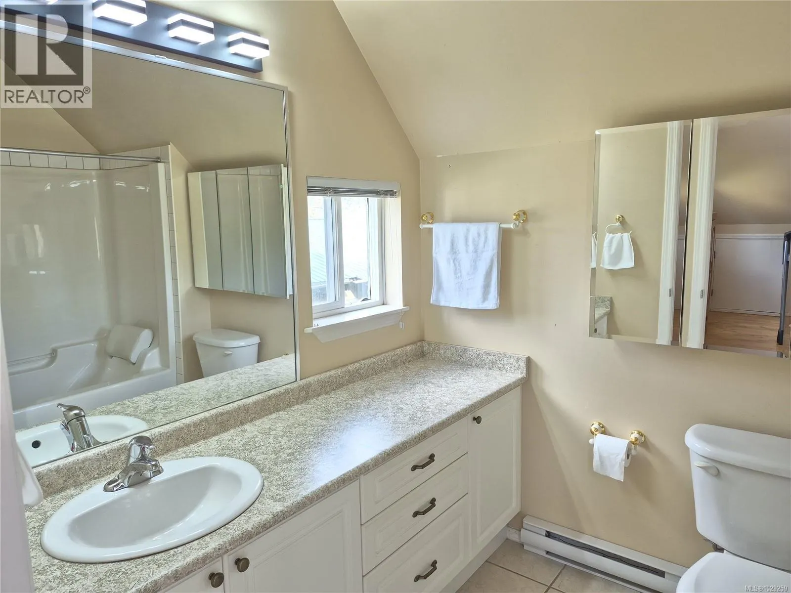 12270/12272 Chandler Rd