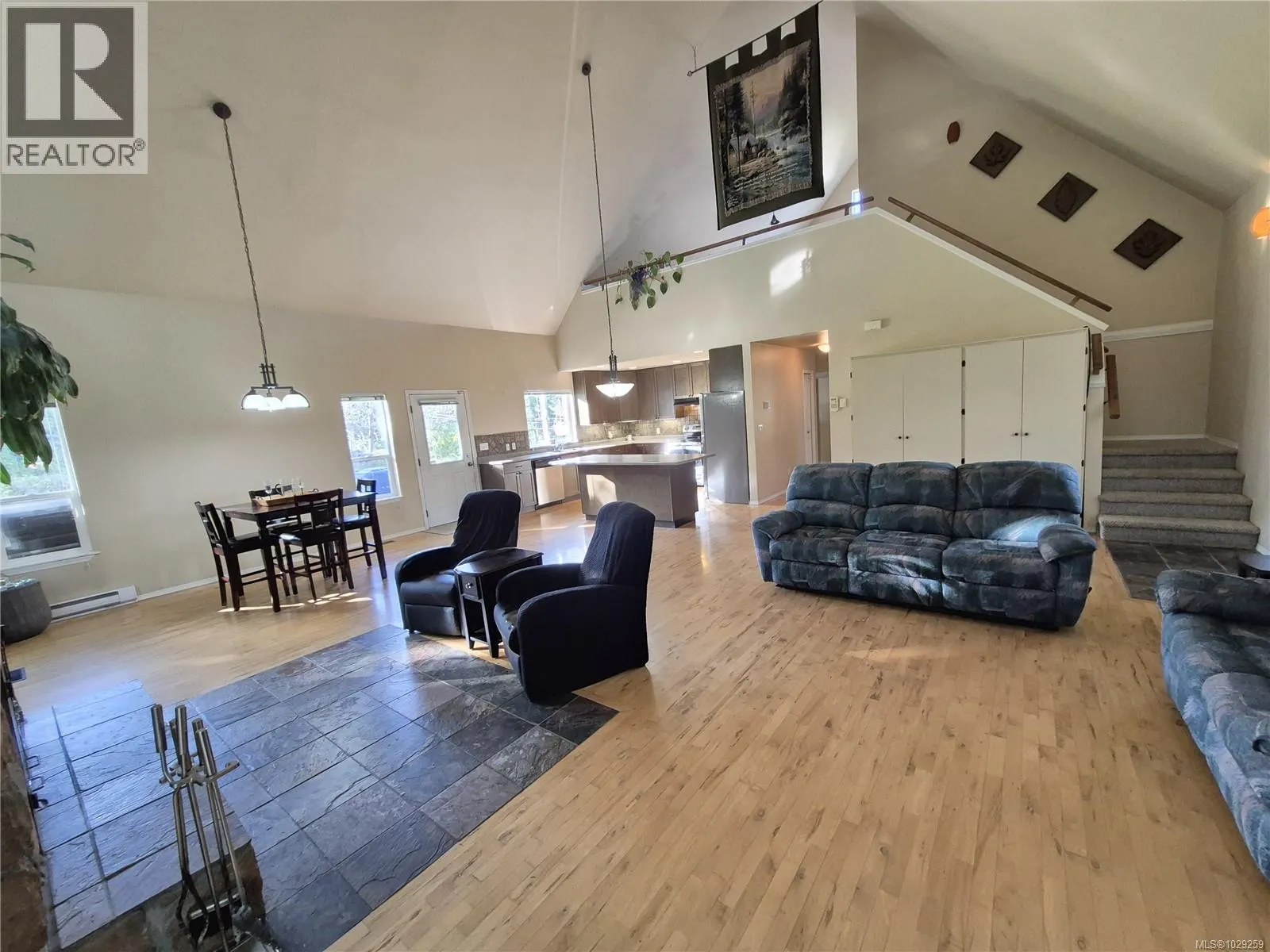 12270/12272 Chandler Rd