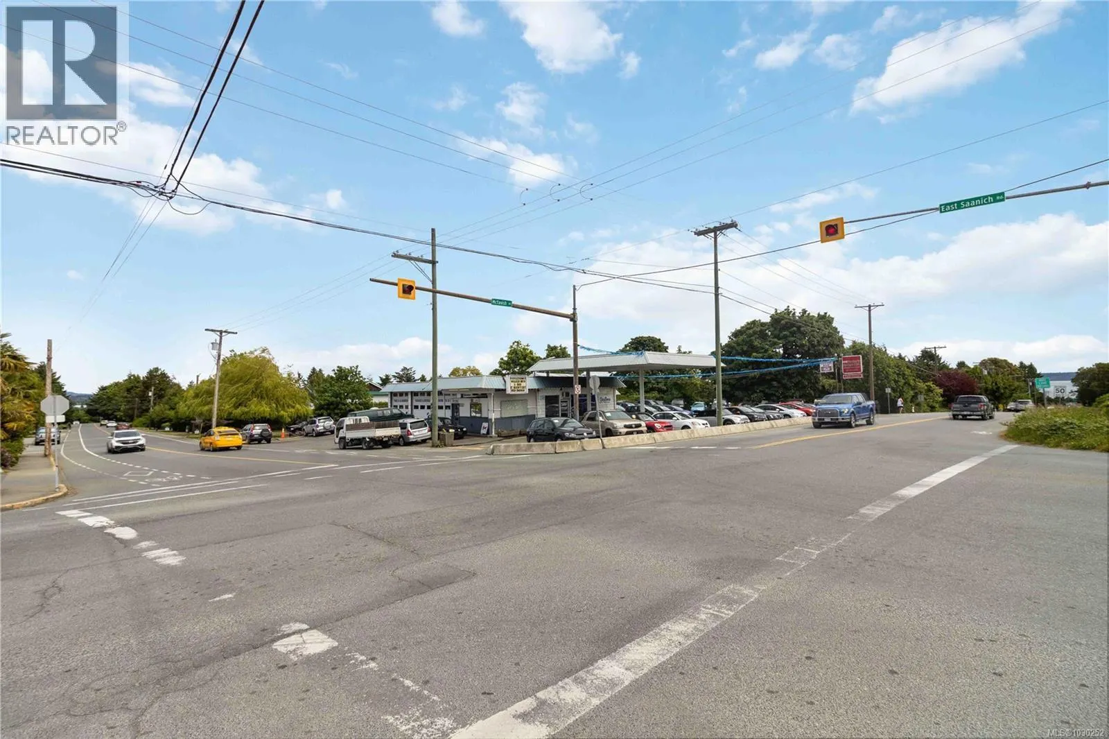 9139 East Saanich Rd