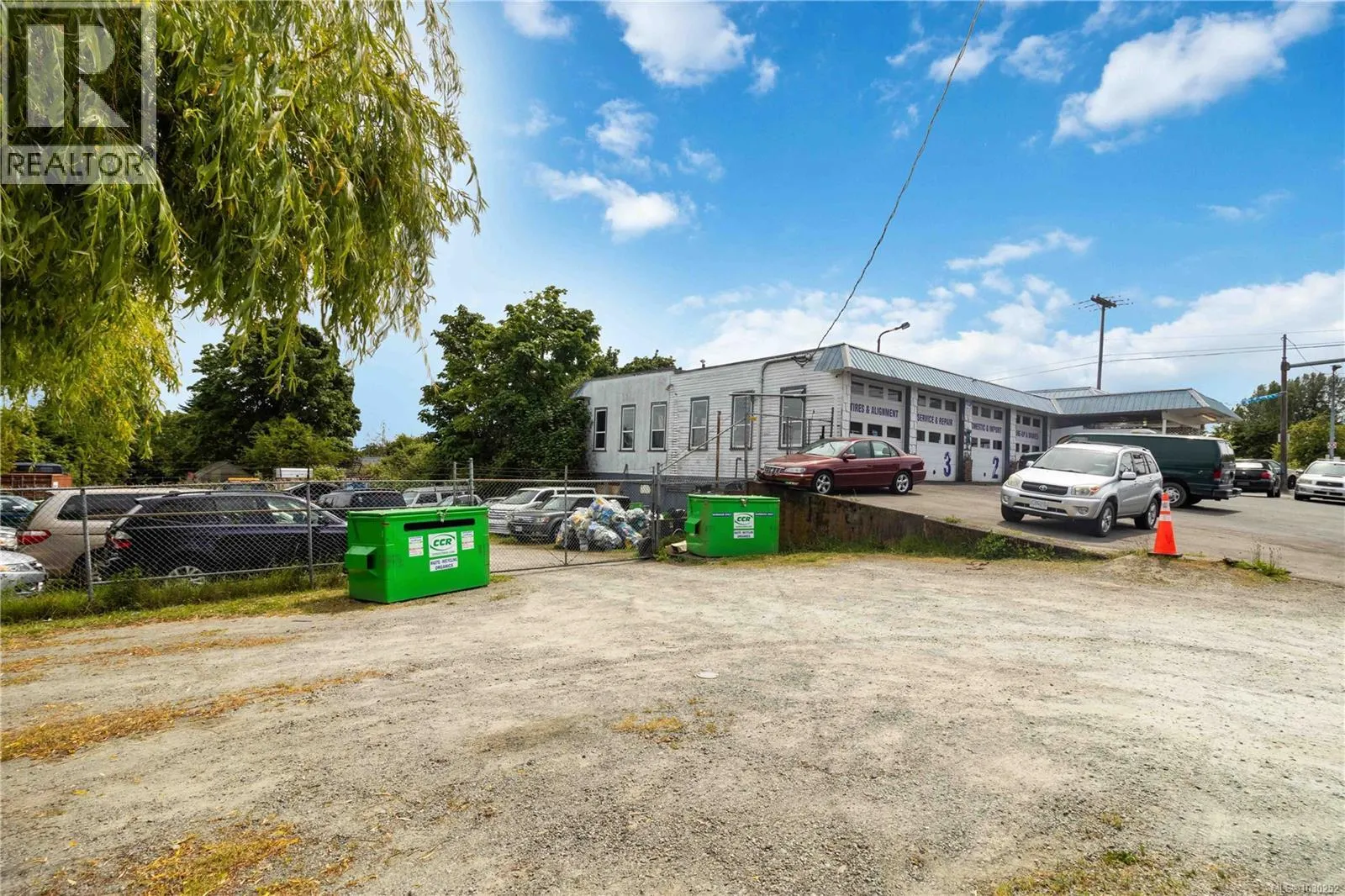 9139 East Saanich Rd