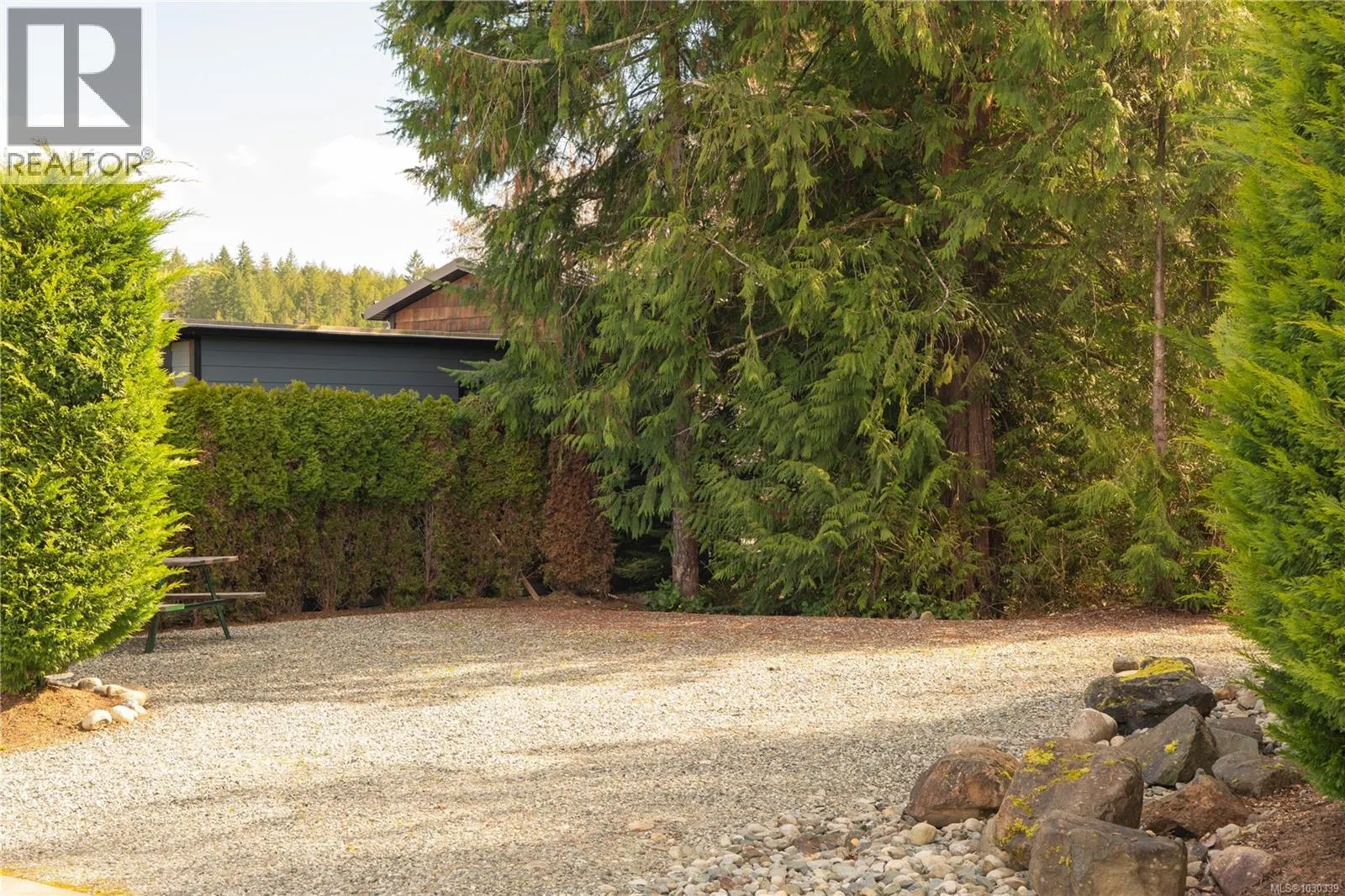 23 10750 Central Lake Rd