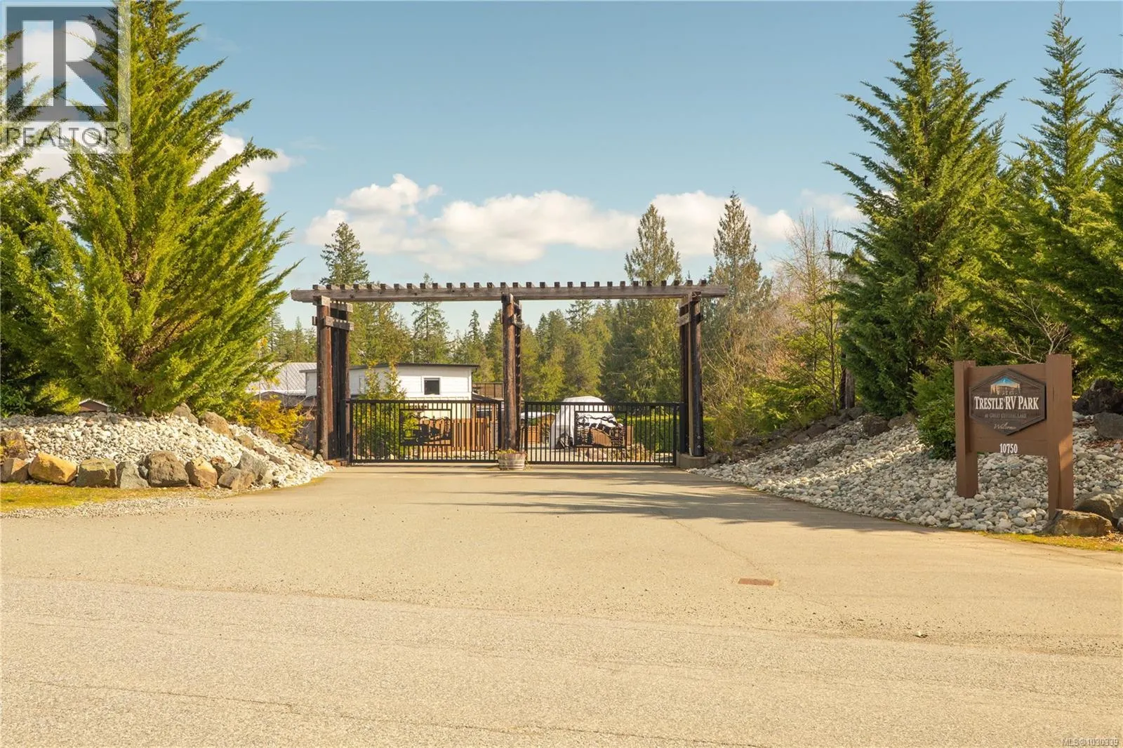 23 10750 Central Lake Rd