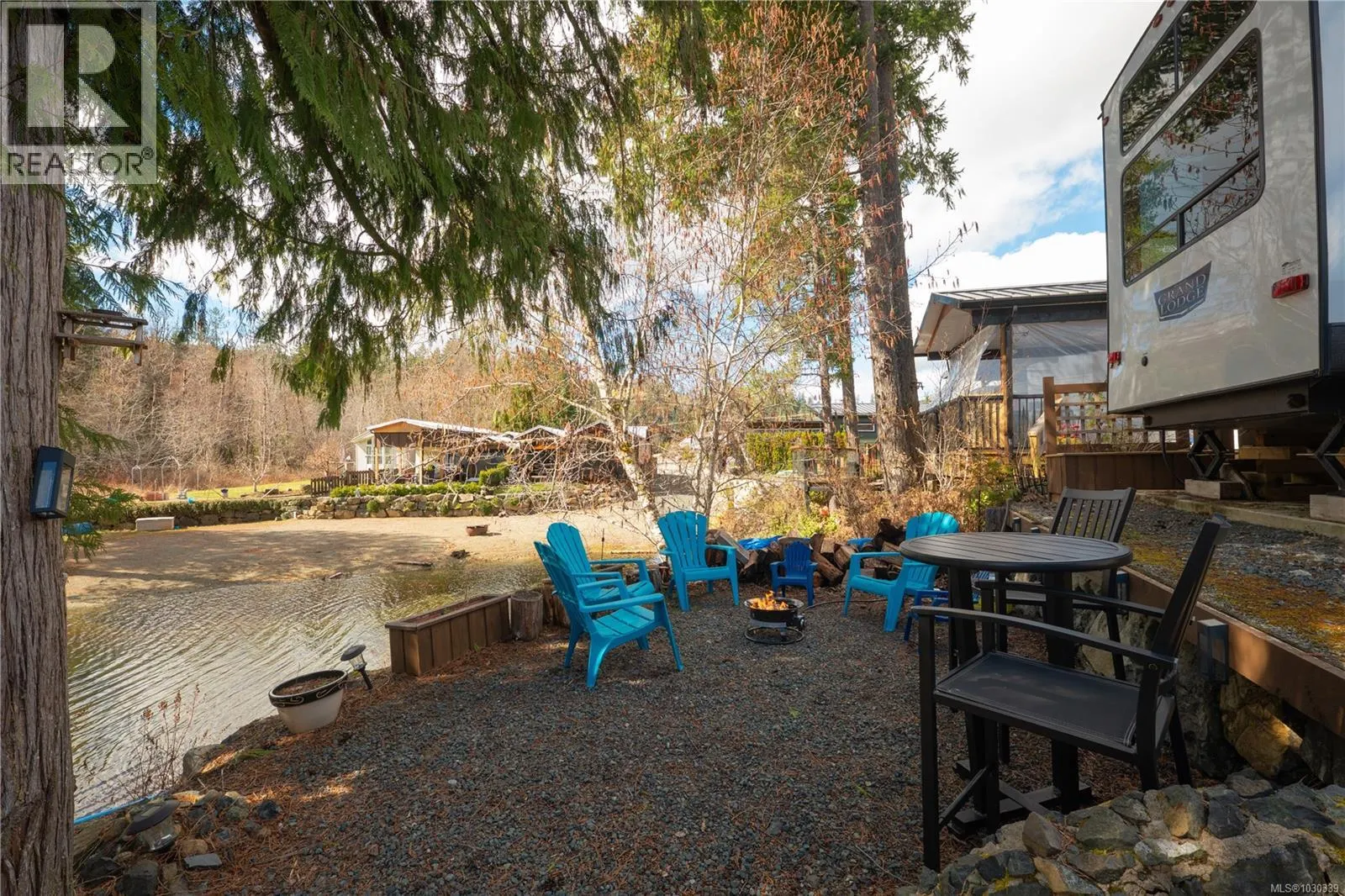 23 10750 Central Lake Rd
