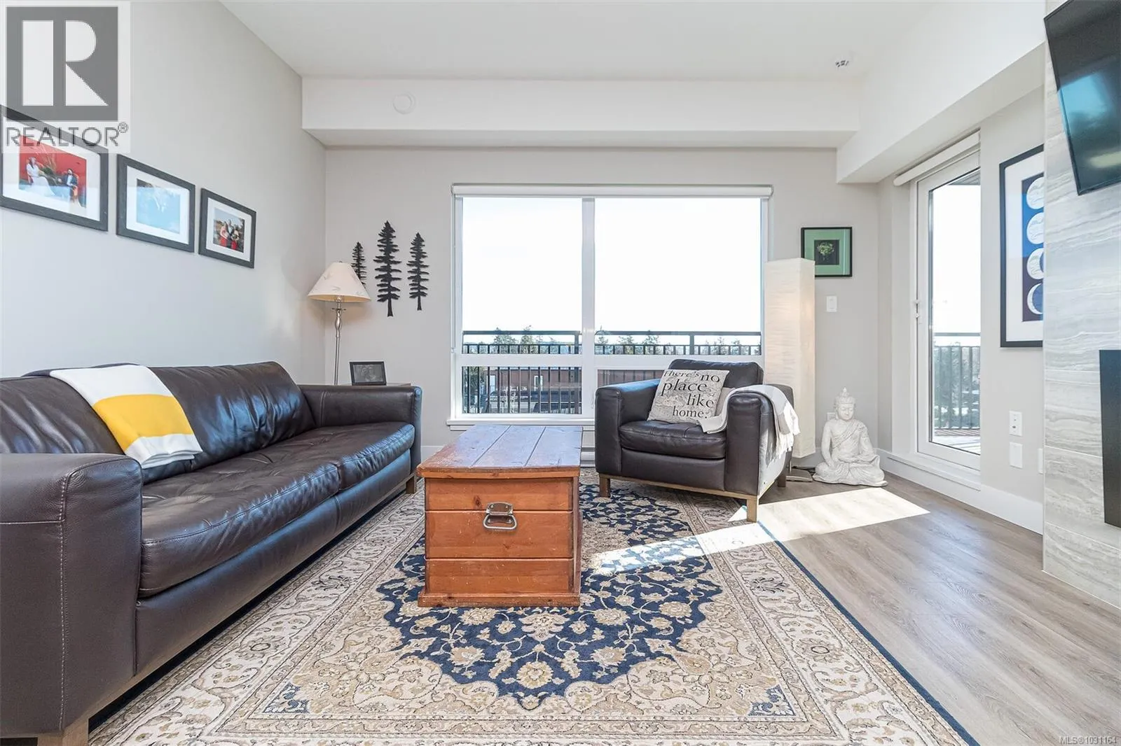 307 2500 Hackett Cres