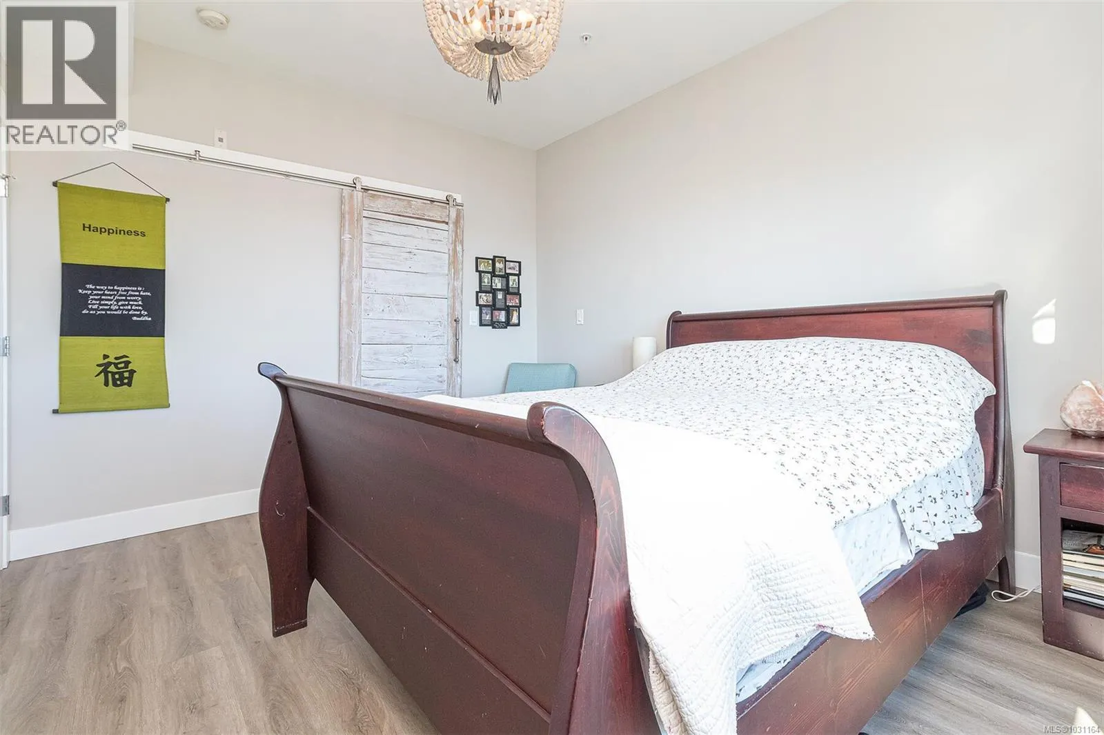 307 2500 Hackett Cres