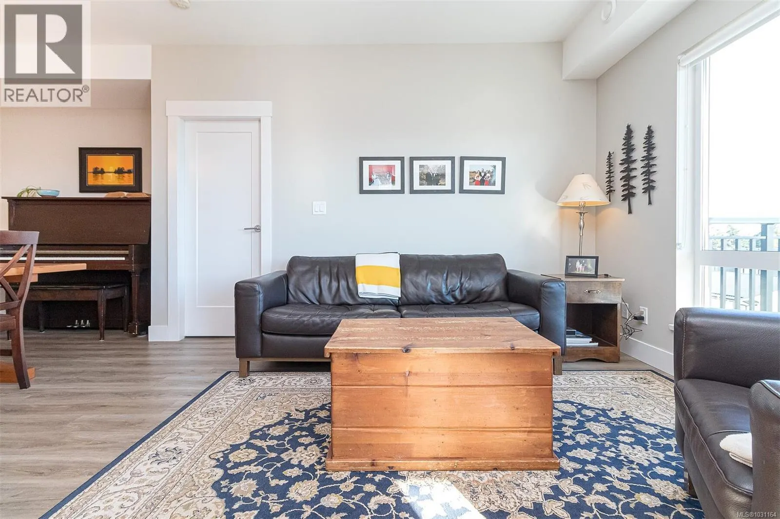 307 2500 Hackett Cres
