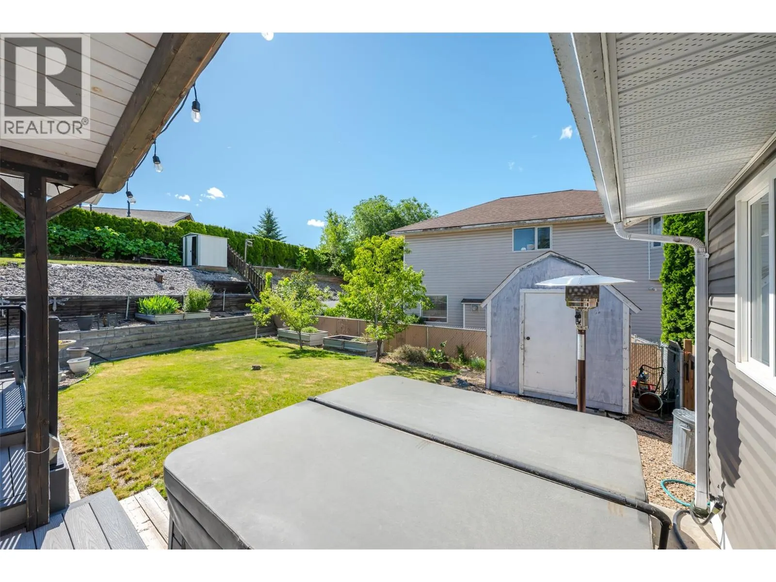 6763 MEADOWS Drive