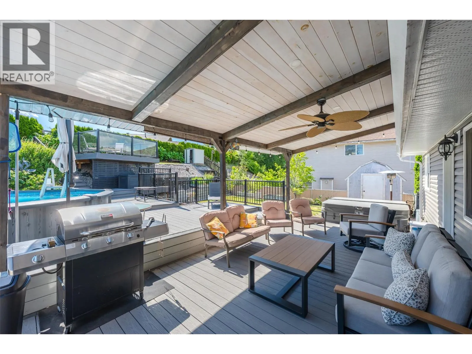 6763 MEADOWS Drive