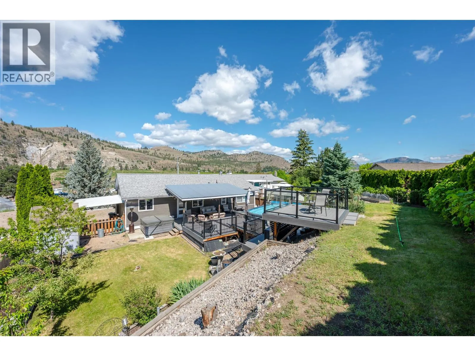 6763 MEADOWS Drive