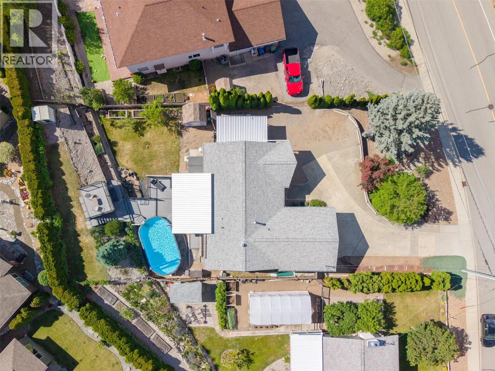 6763 MEADOWS Drive