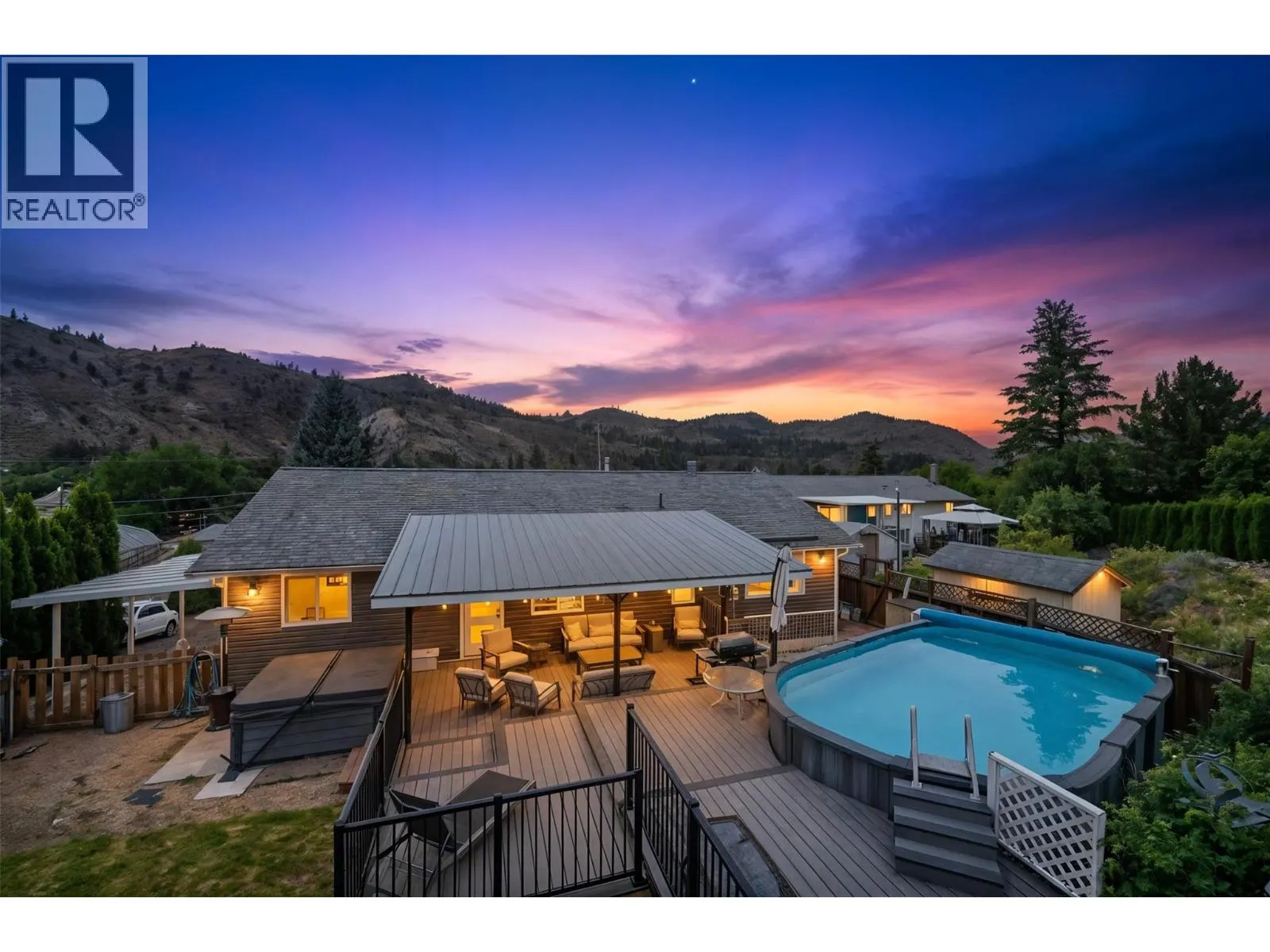 6763 MEADOWS Drive