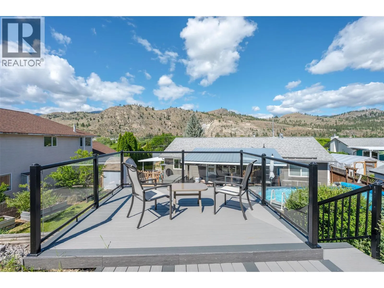 6763 MEADOWS Drive