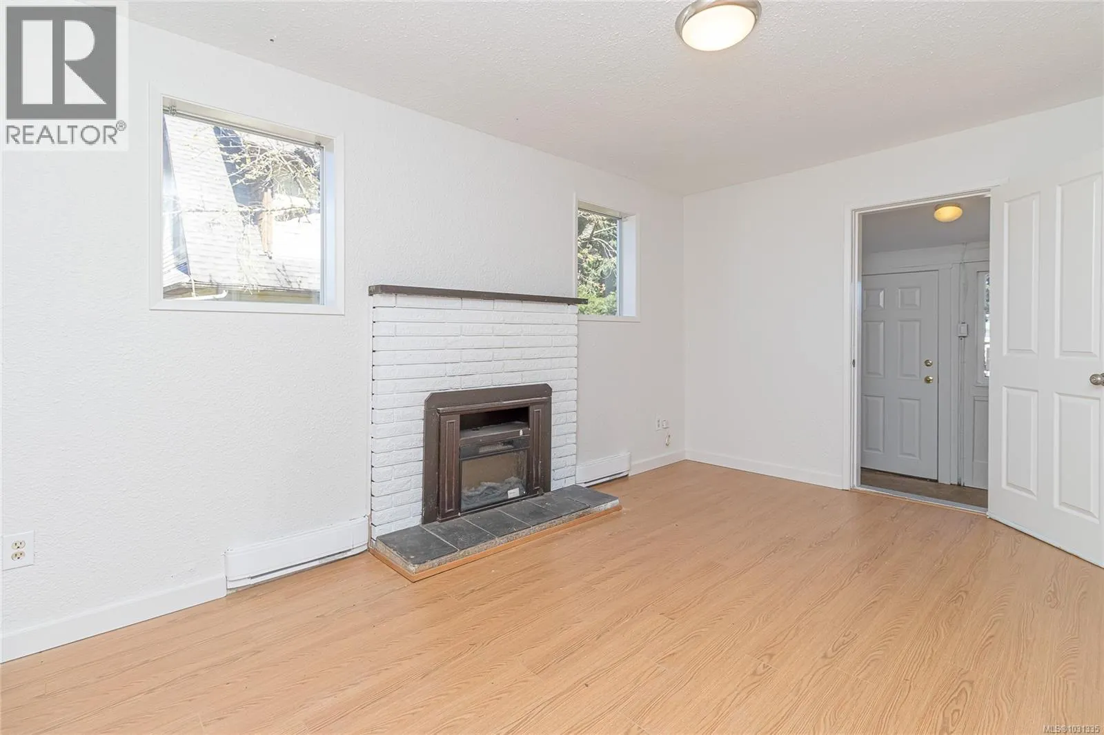 485 Park Ave