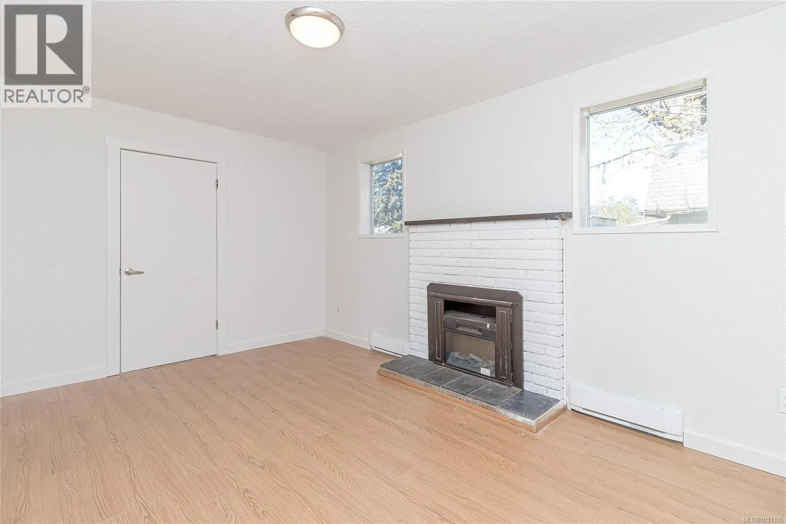 485 Park Ave