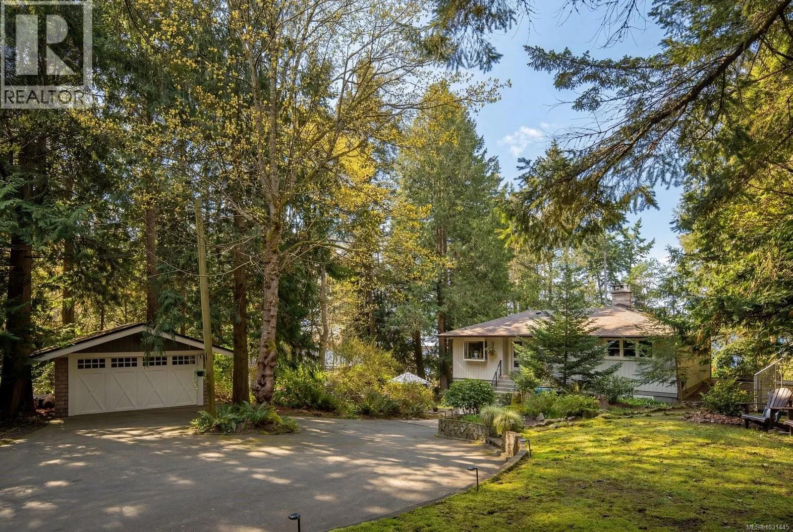 2320 Dolphin Rd