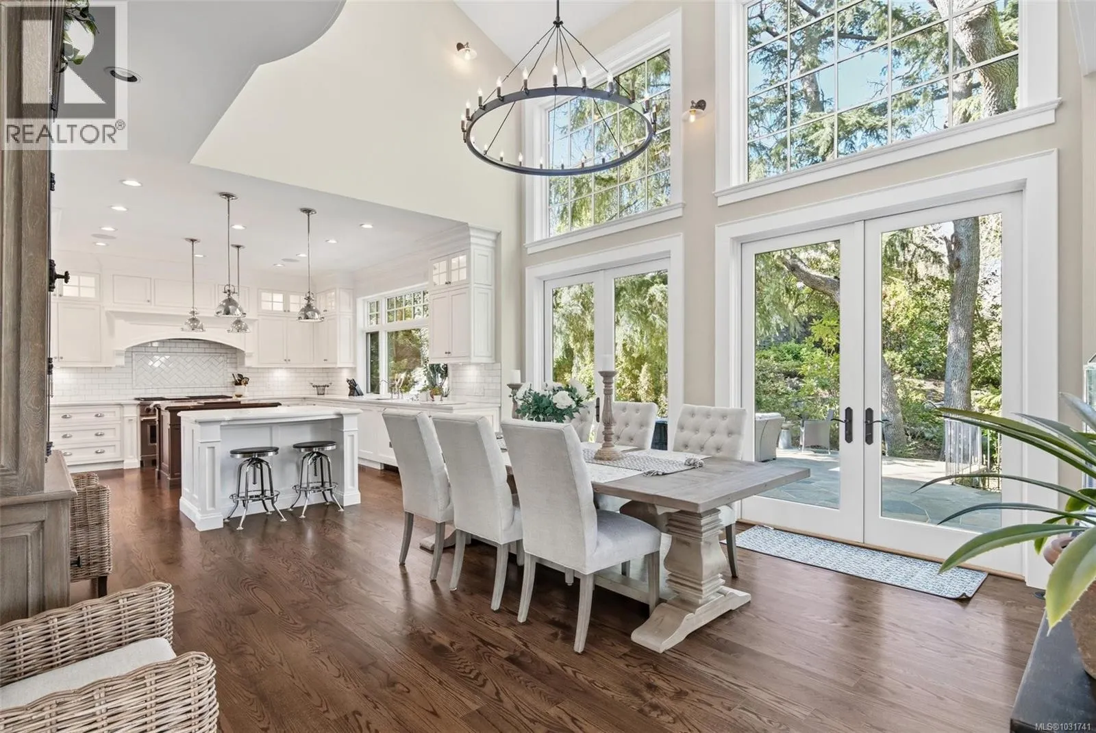 2096 Falkland Pl