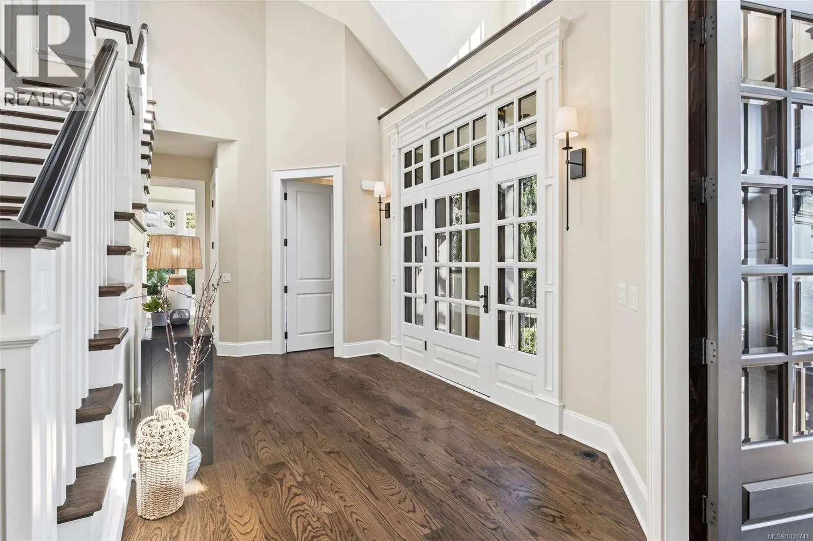 2096 Falkland Pl