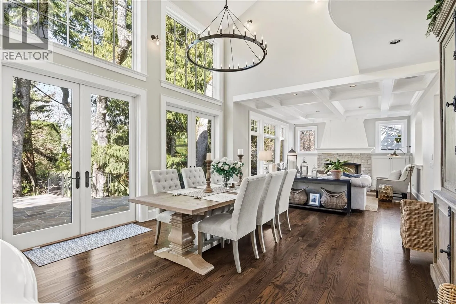 2096 Falkland Pl