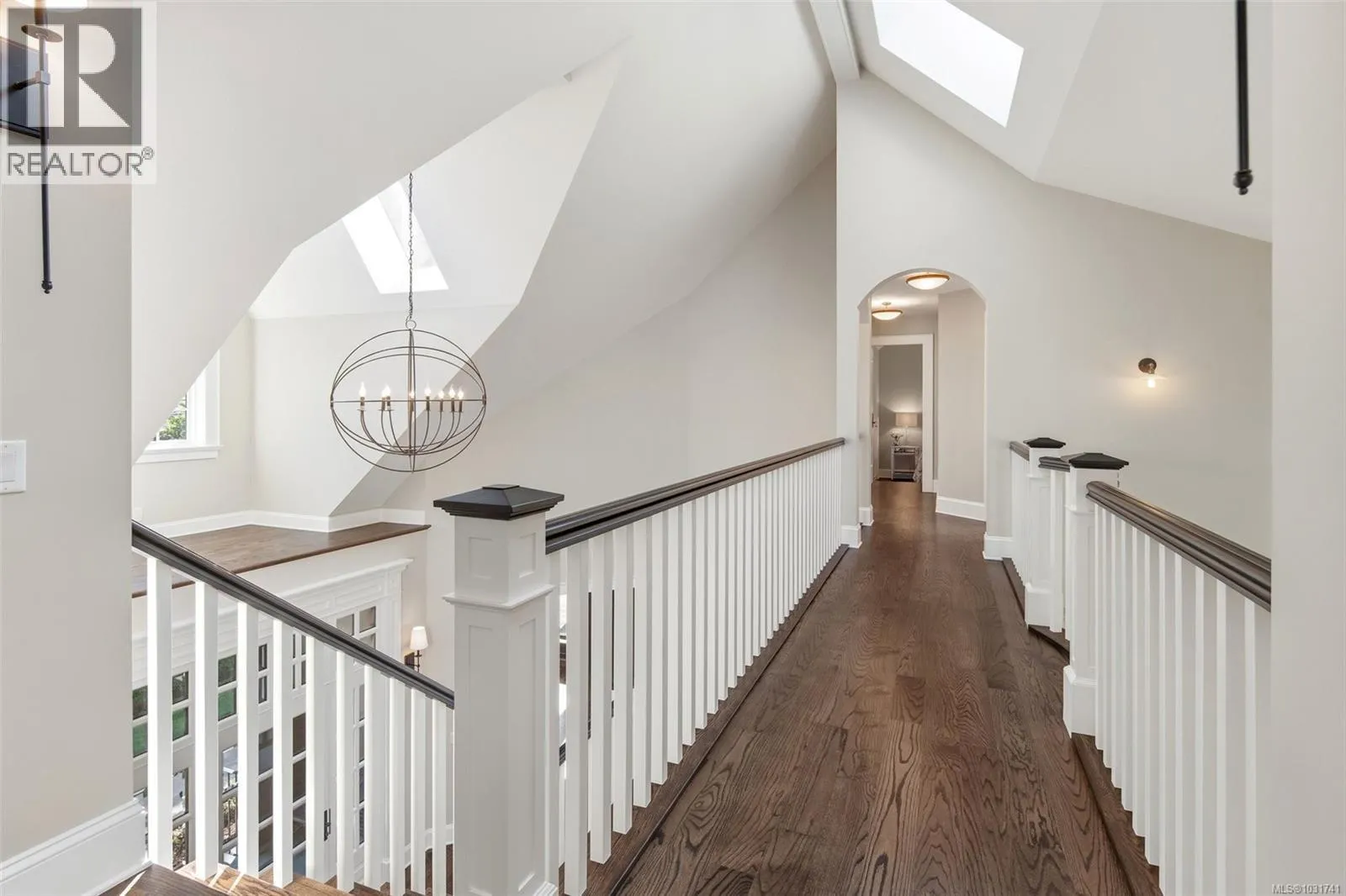 2096 Falkland Pl