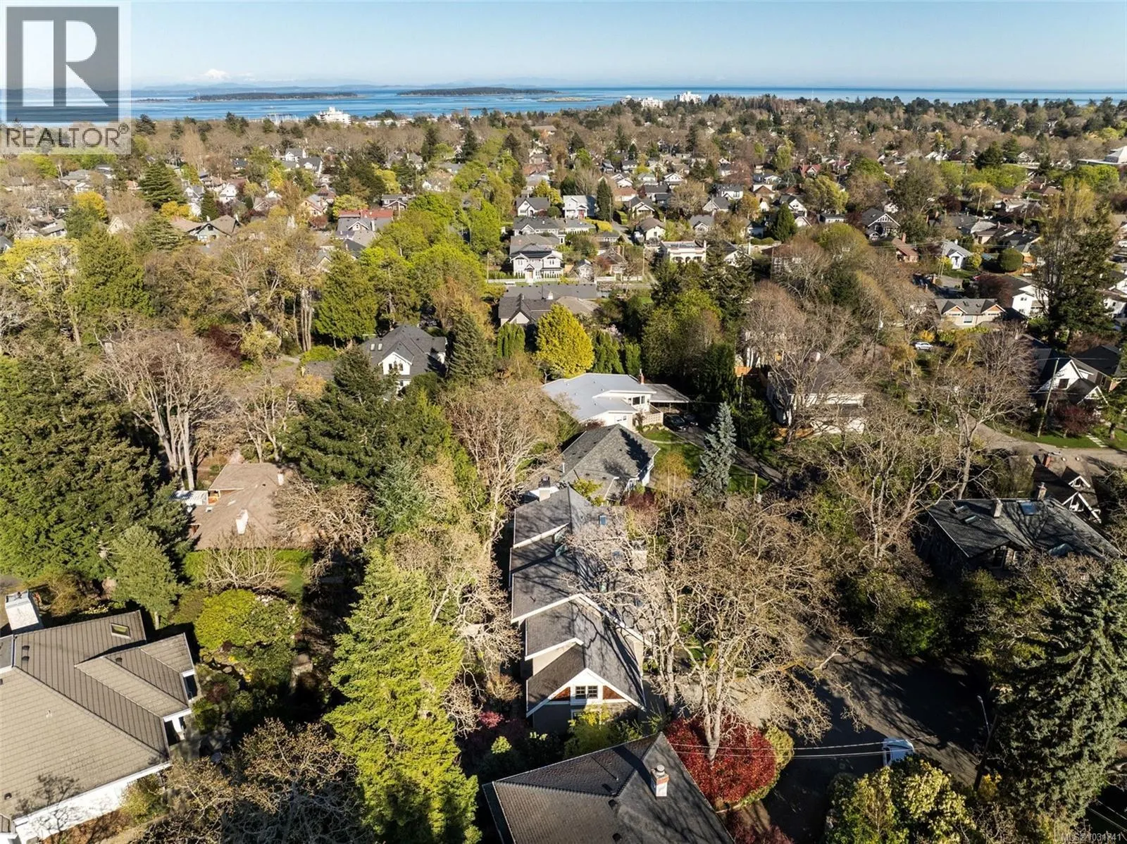 2096 Falkland Pl