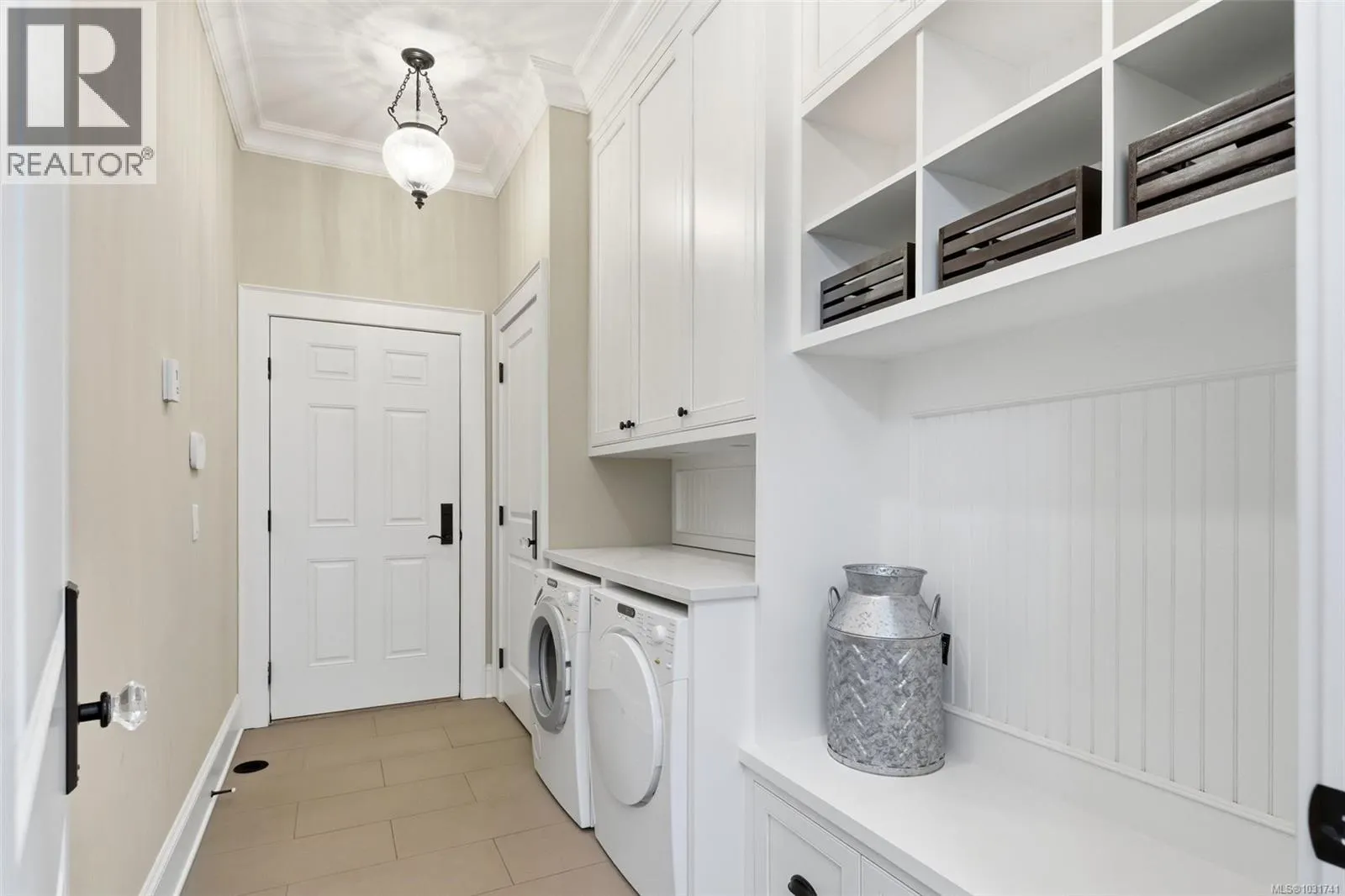 2096 Falkland Pl