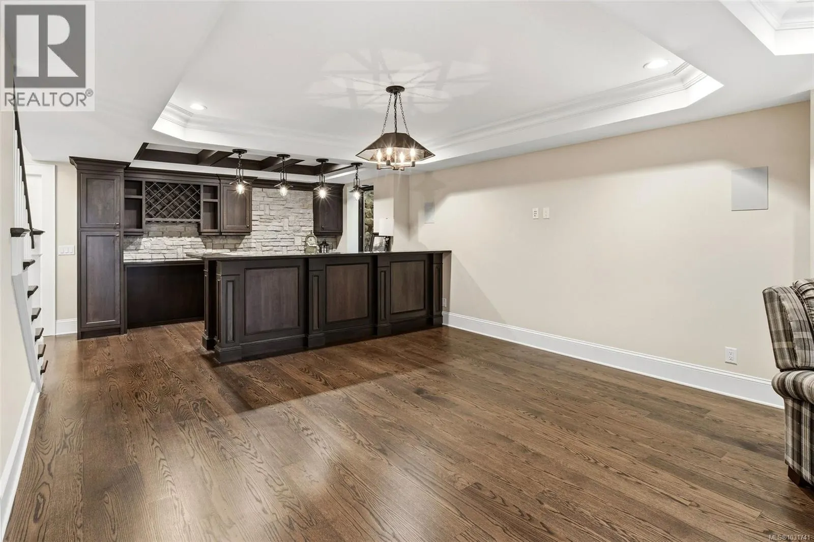 2096 Falkland Pl
