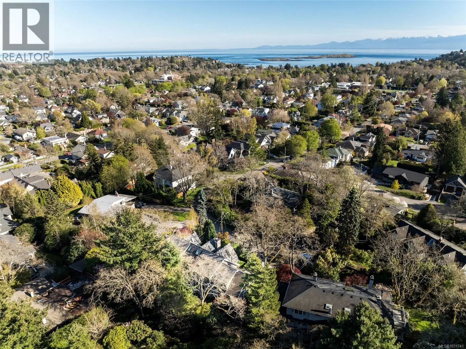 2096 Falkland Pl
